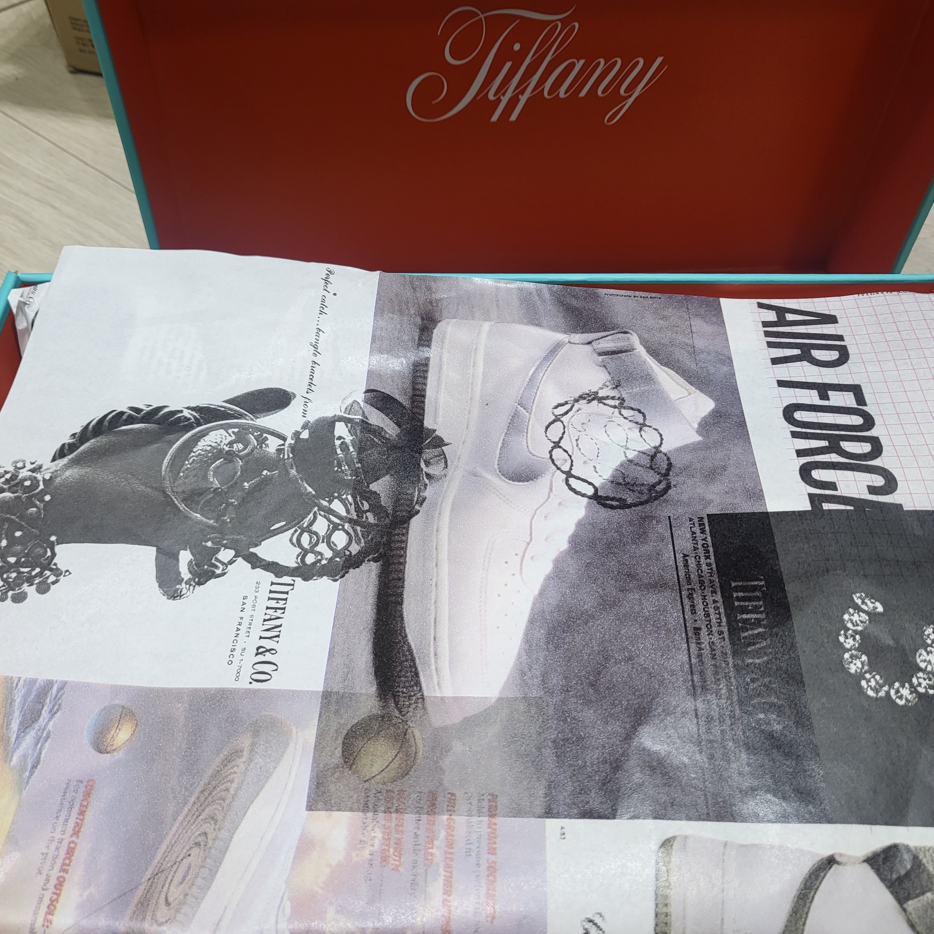 Nike x Tiffany & Co. Air Force 1 Low SP 1837 착용 스타일 - 3