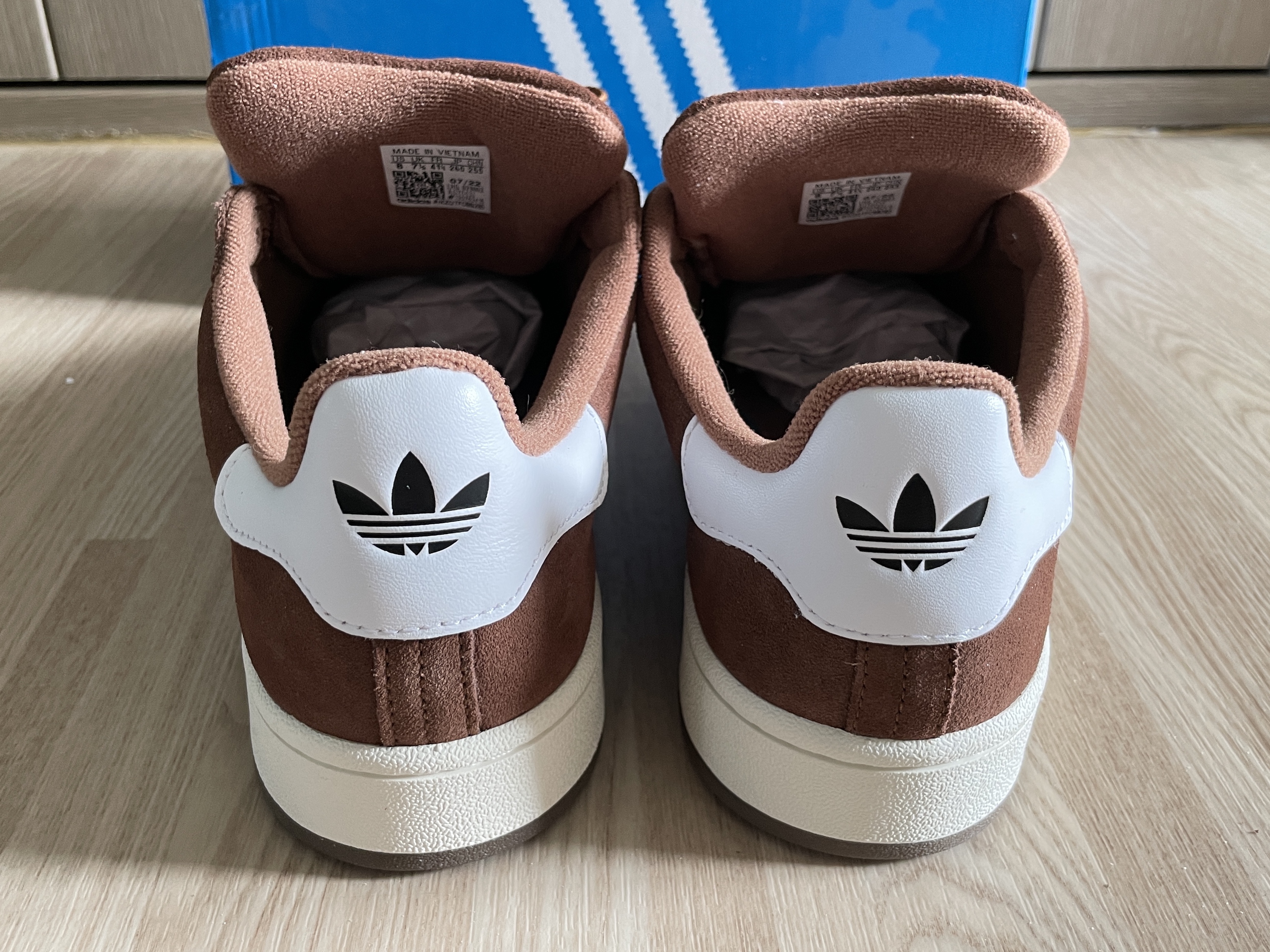 Adidas Campus 00s Bark Cloud White 착용 스타일 - 3