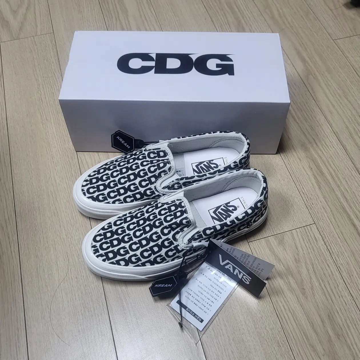 Vans Vault x CDG Slip-On LX White 착용 스타일