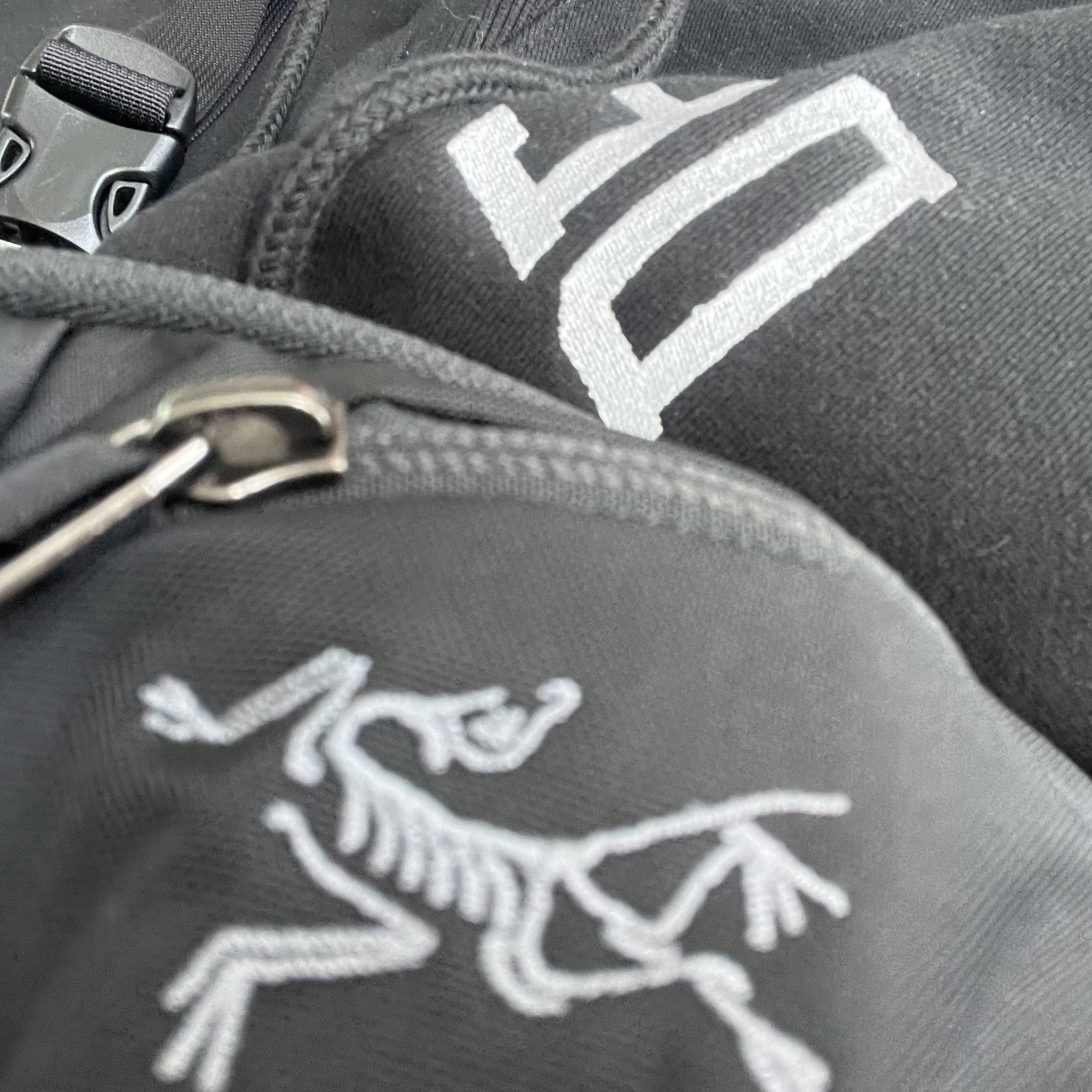 Arc'teryx Mantis 2 Waistpack Black 착용 스타일 - 2