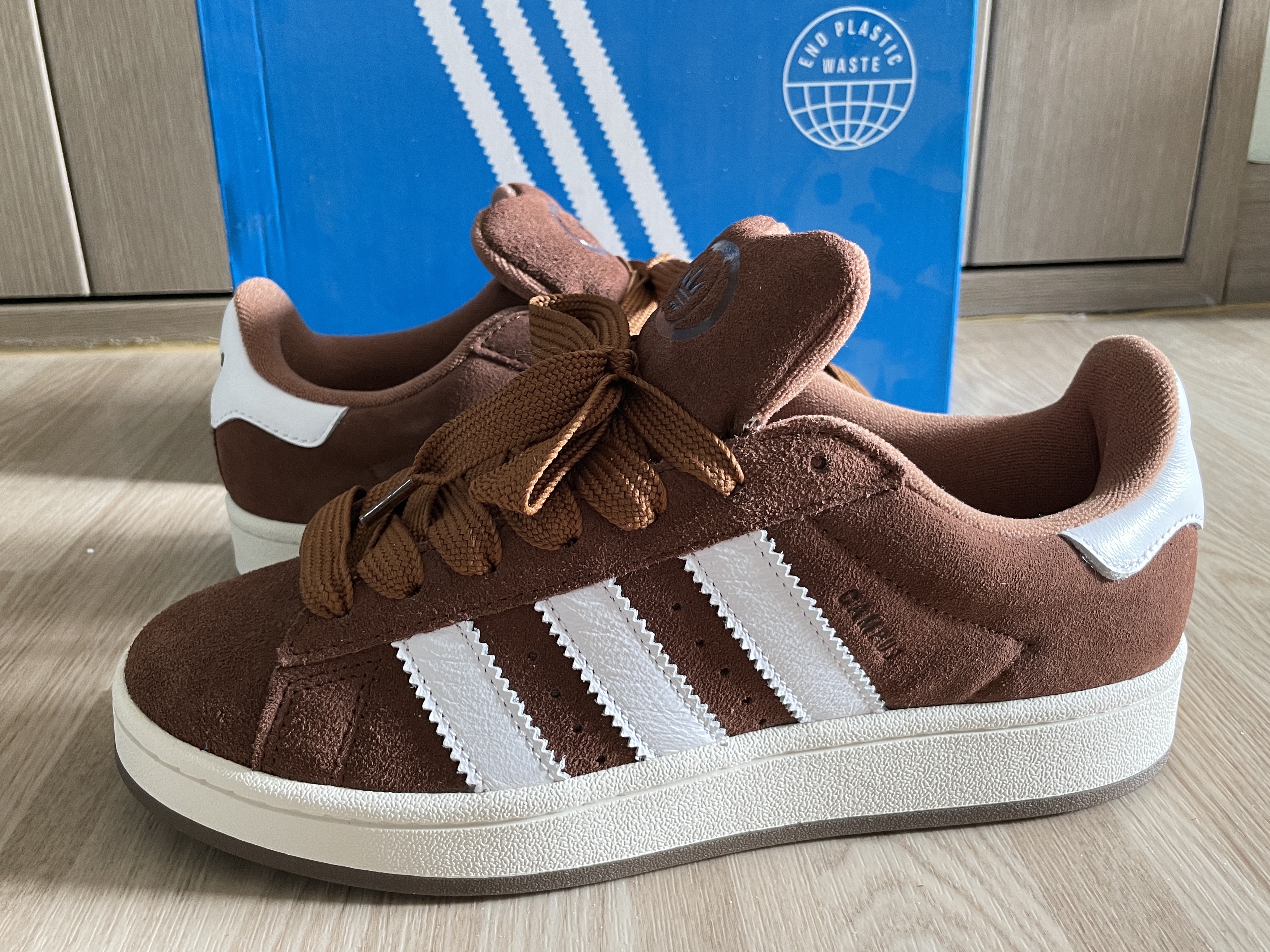 Adidas Campus 00s Bark Cloud White 착용 스타일 - 1