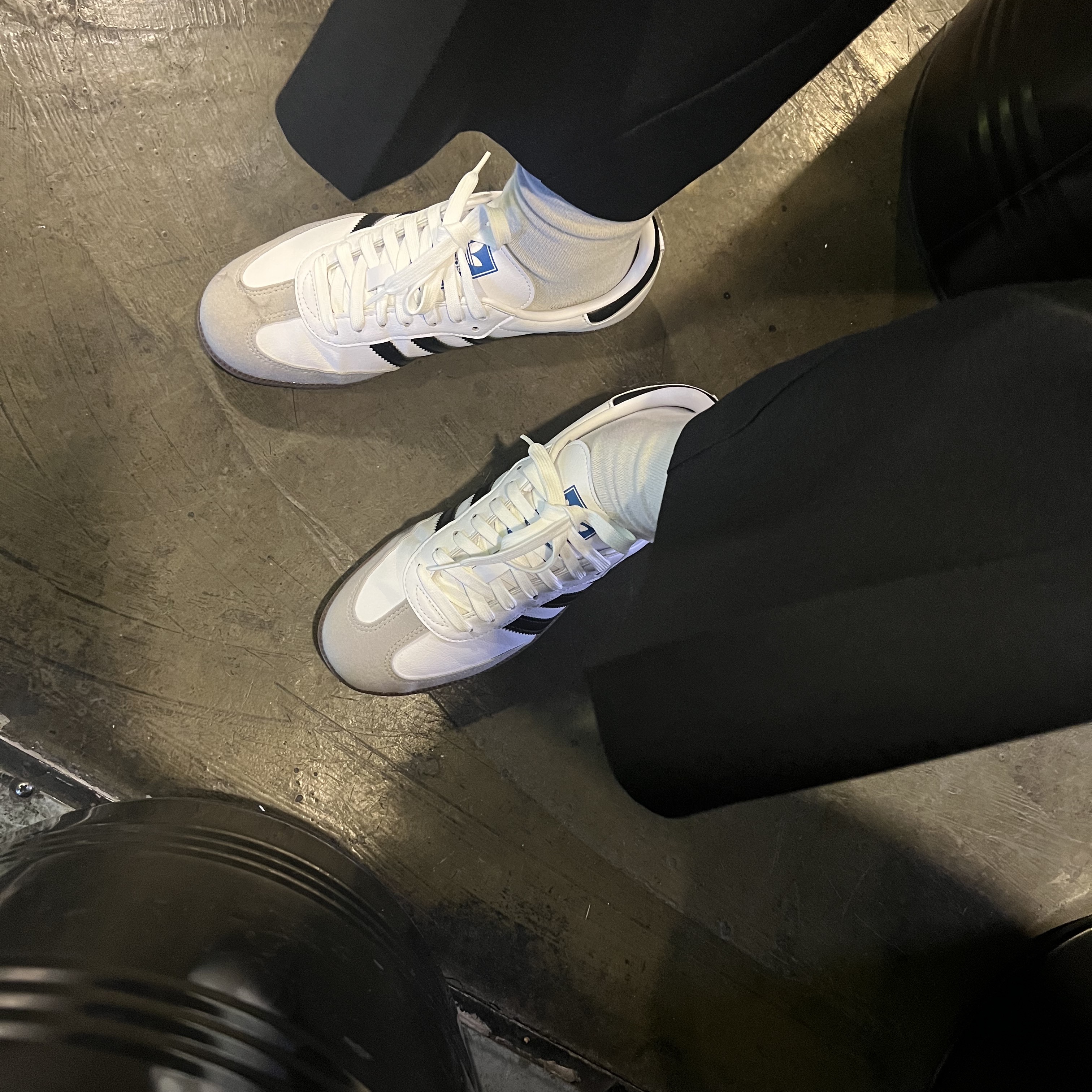 Adidas Samba Vegan White Black 착용 스타일