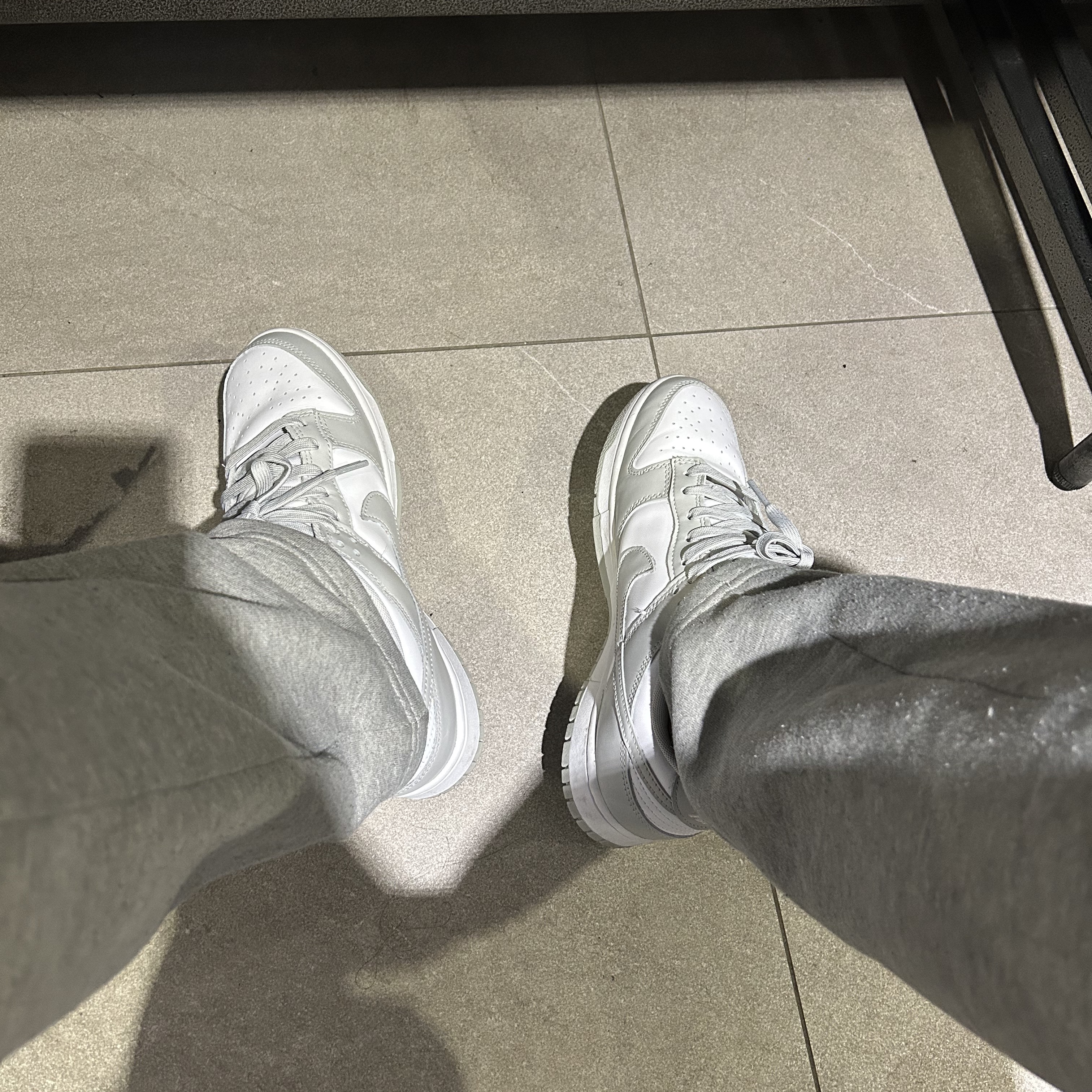 Nike Dunk Low Retro Grey Fog 착용 스타일