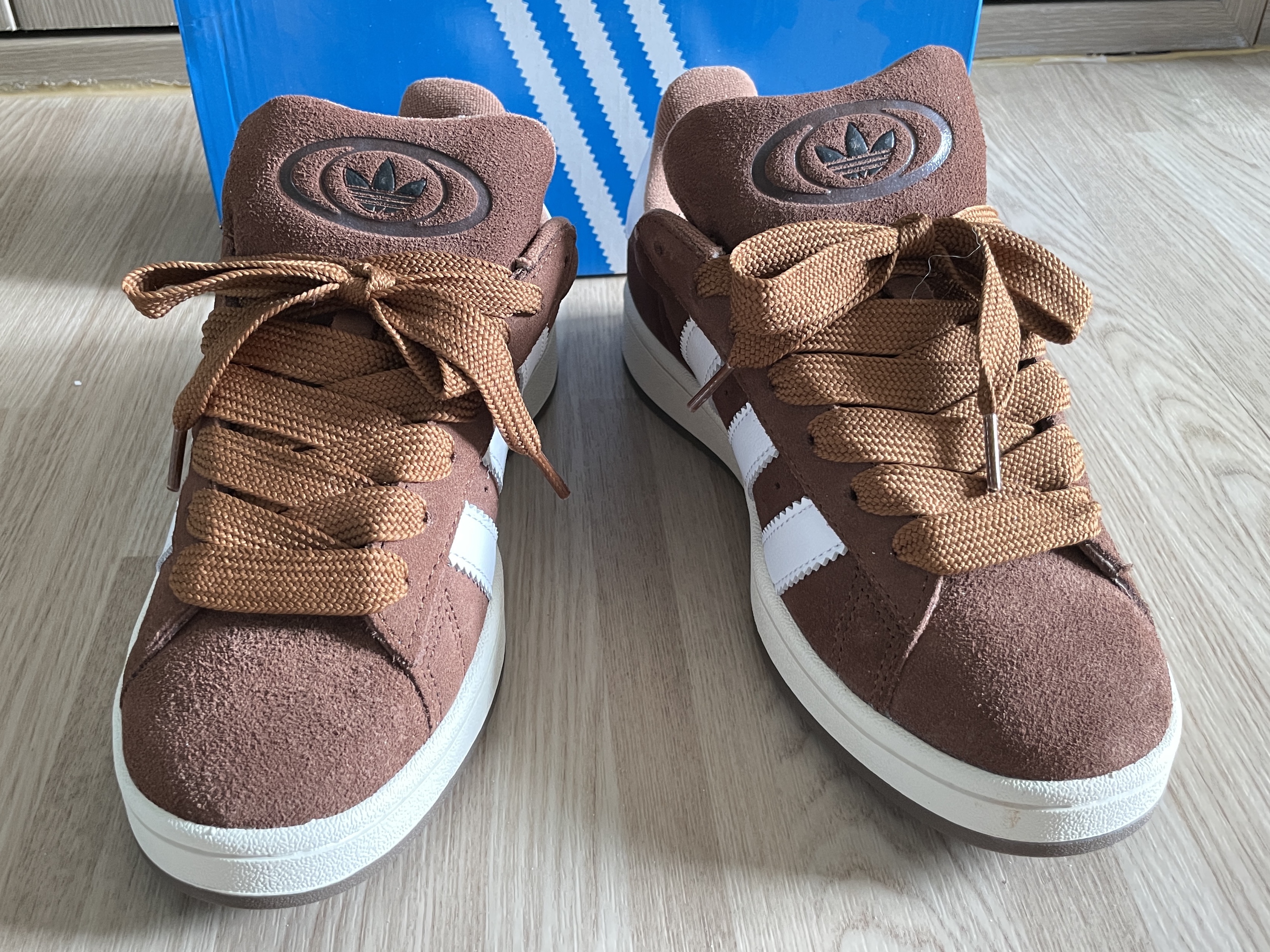 Adidas Campus 00s Bark Cloud White 착용 스타일 - 2