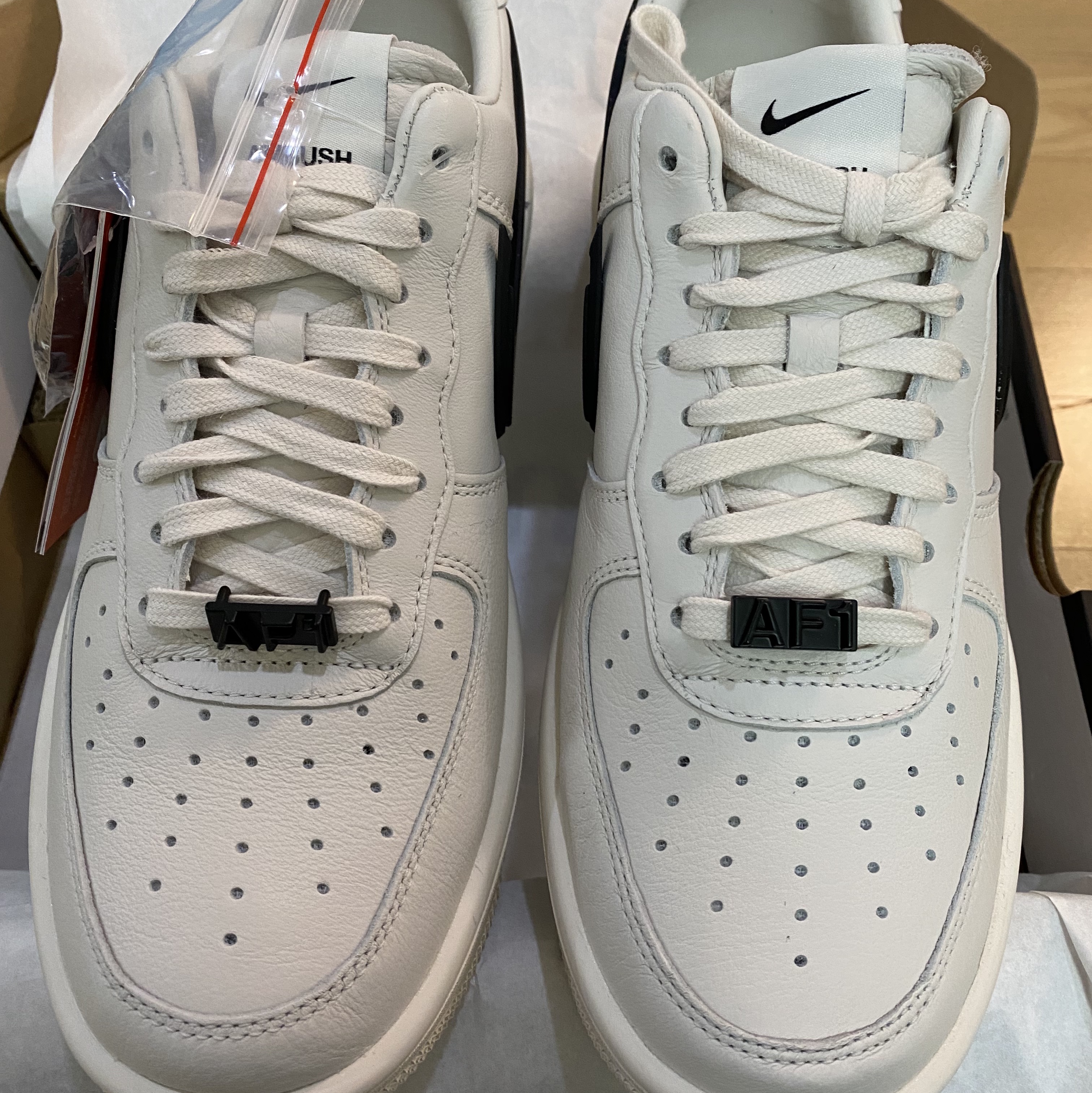 Nike x Ambush Air Force 1 Low SP Phantom 착용 스타일 - 3