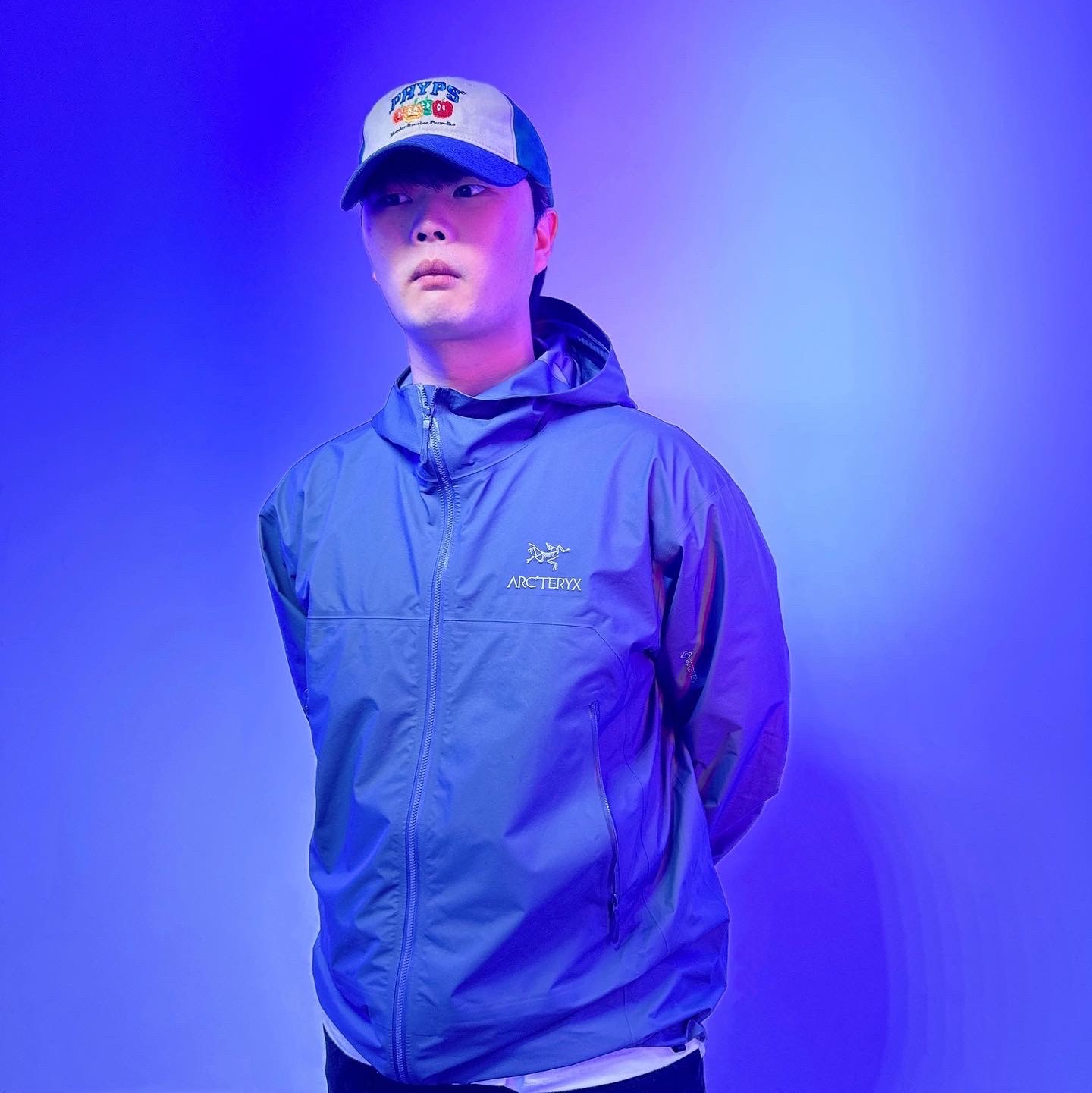 Arc'teryx Beta Jacket Cloud 착용 스타일