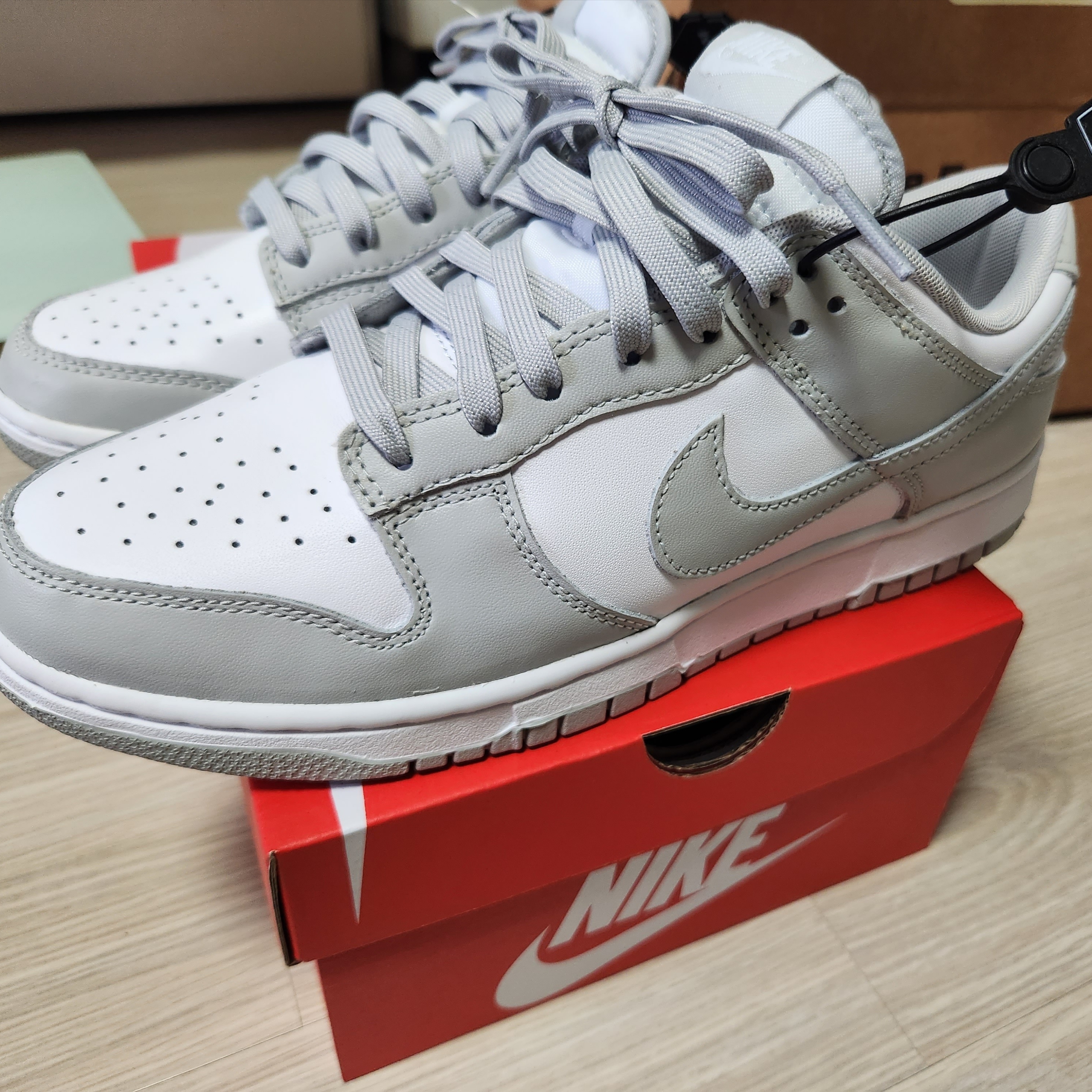 Nike Dunk Low Retro Grey Fog 착용 스타일