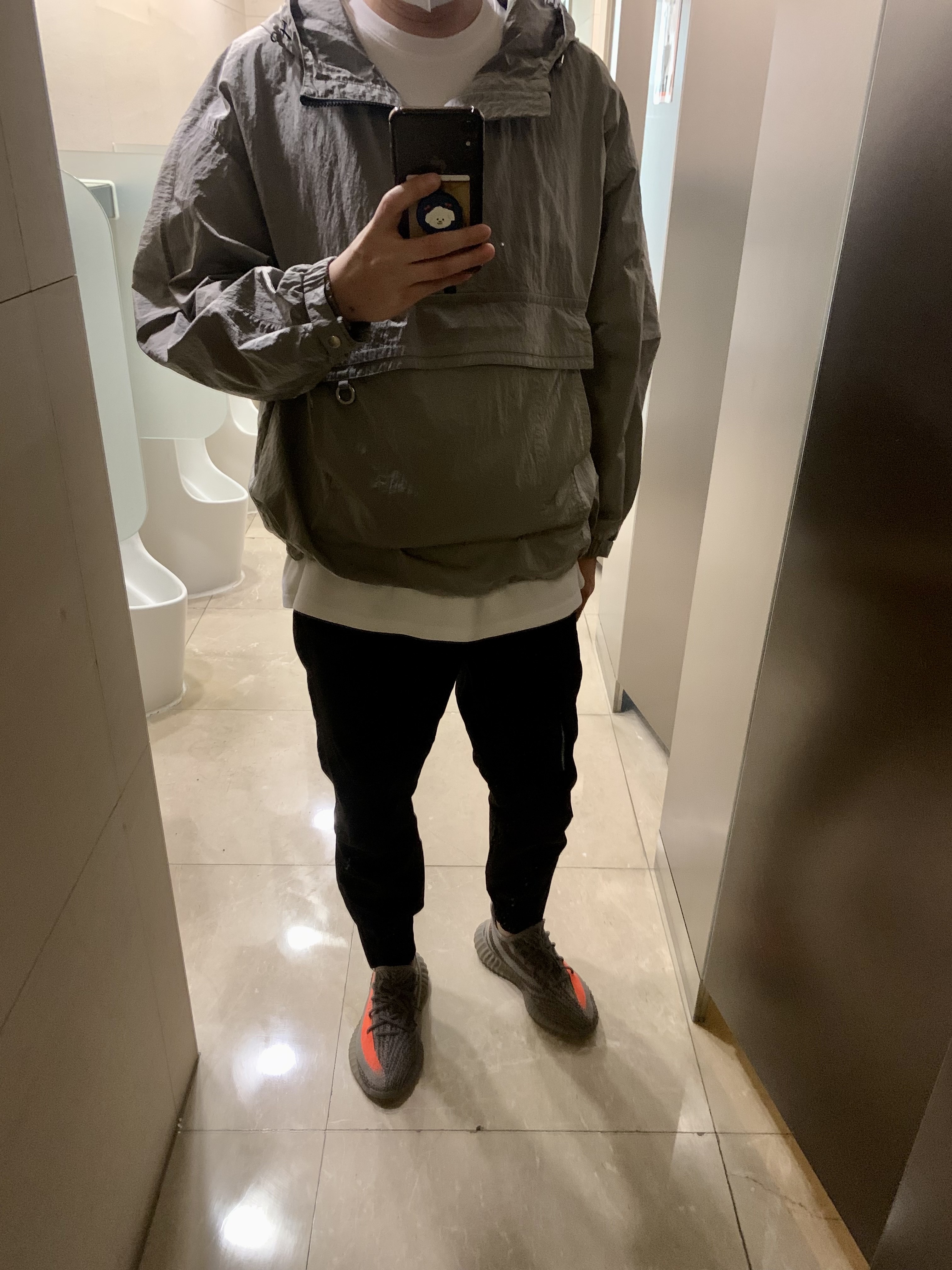 Adidas Yeezy Boost 350 V2 Beluga - Reflective 착용 스타일