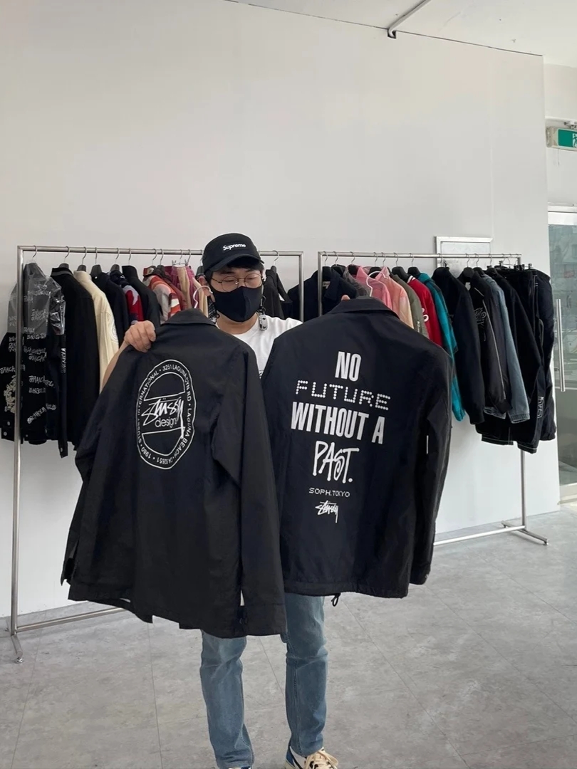 Jordan 1 x Travis Scott x Fragment Retro Low OG SP Military Blue, Supreme x The North Face Trekking Convertible Jacket Black - 22SS 착용 스타일 - 3