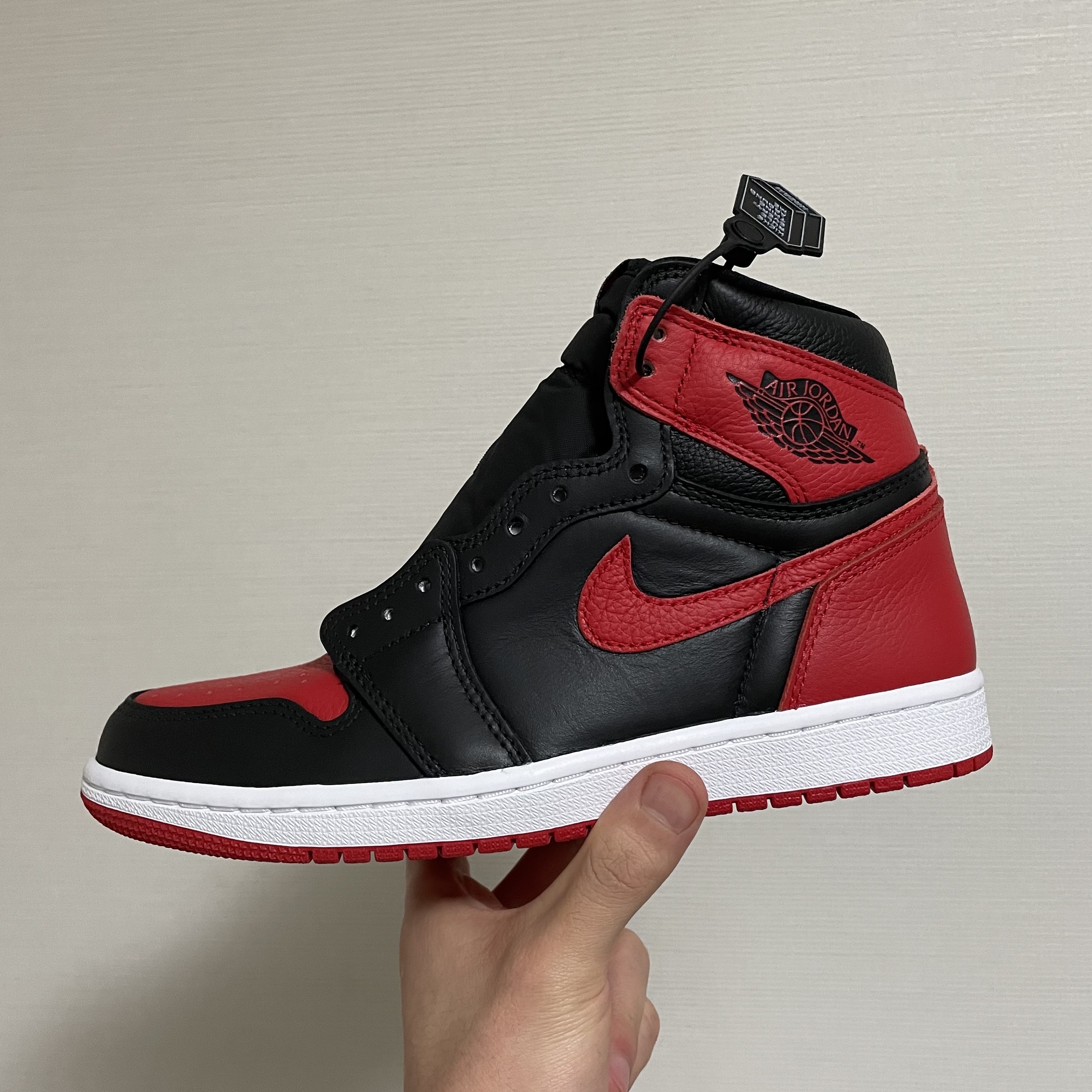 Jordan 1 Retro High OG Heritage, Jordan 1 Retro High OG Patent Bred 착용 스타일 - 1