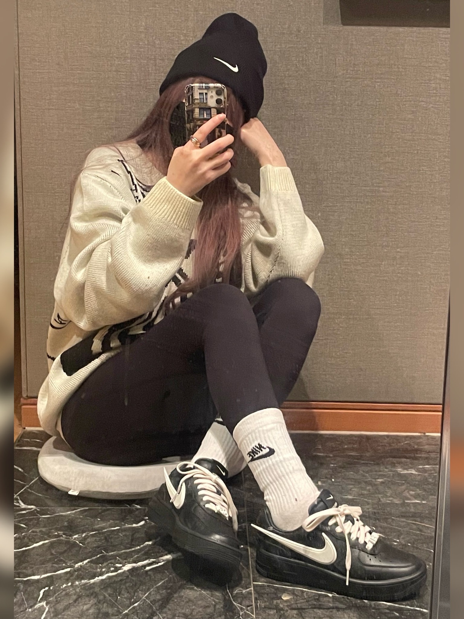 Nike x Stussy NRG LS Knit Sweater Fossil (DR2893-238), Nike x Ambush Air Force 1 Low SP Black 착용 스타일 - 1