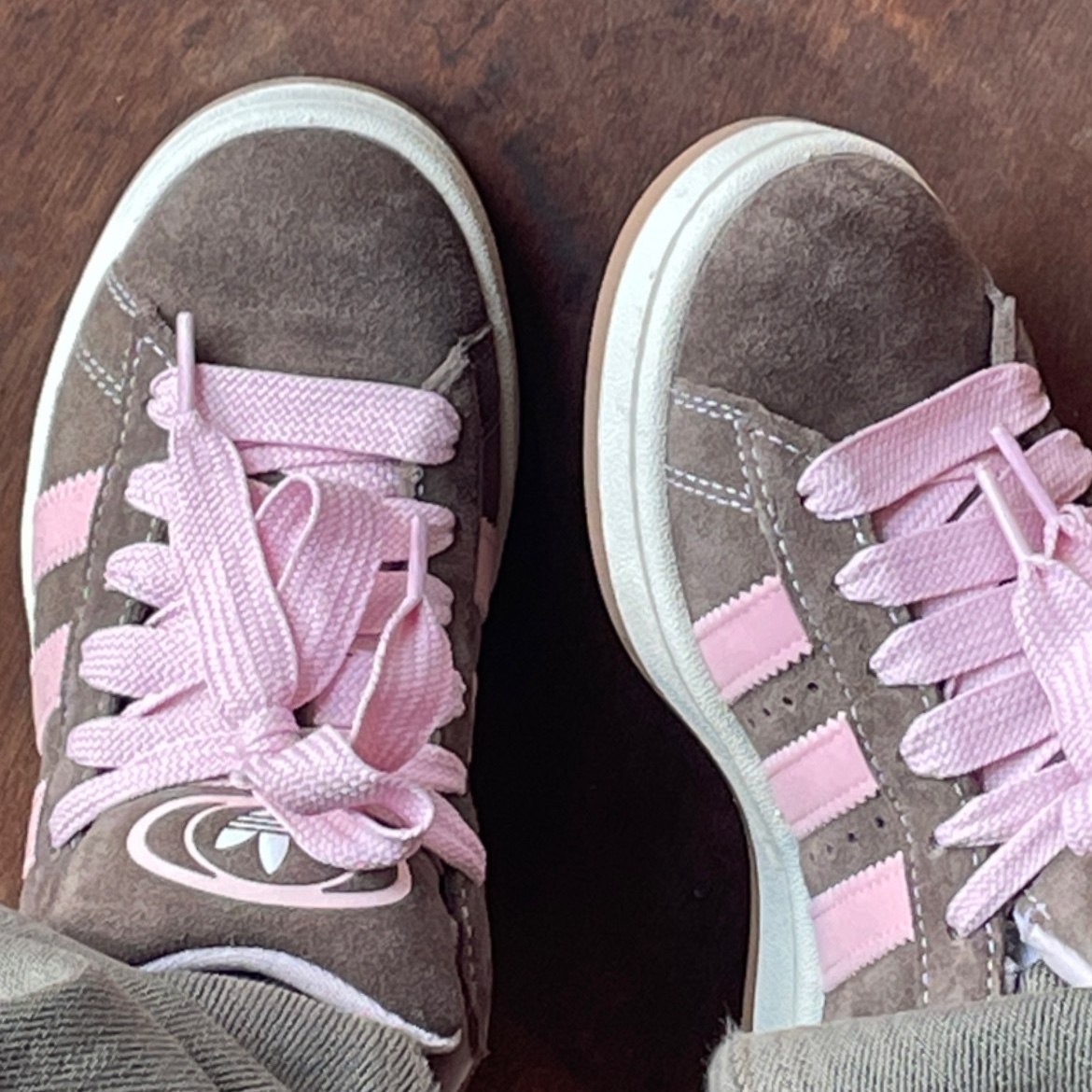 Adidas Campus 00s Dust Cargo Clear Pink 착용 스타일
