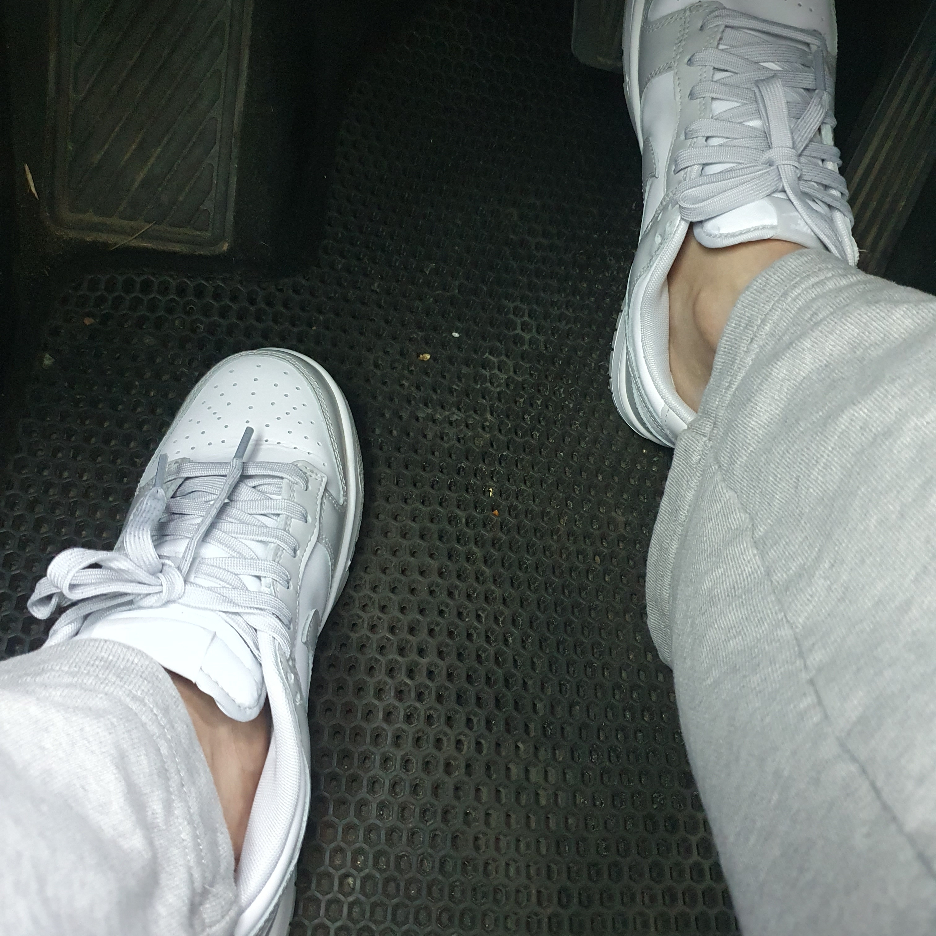 Nike Dunk Low Retro Grey Fog 착용 스타일