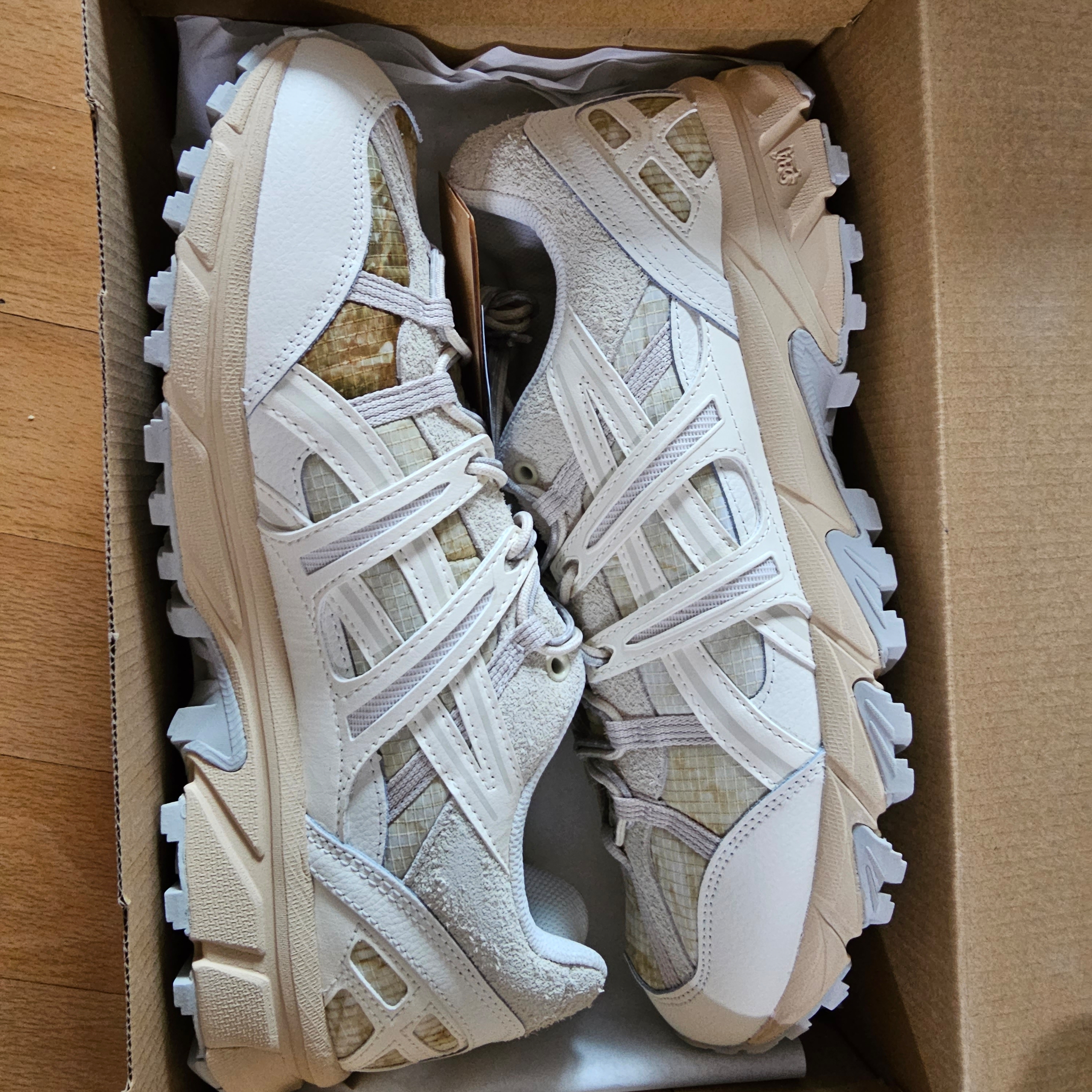 Asics Gel-Sonoma 15-50 Cream Oatmeal 착용 스타일 - 1