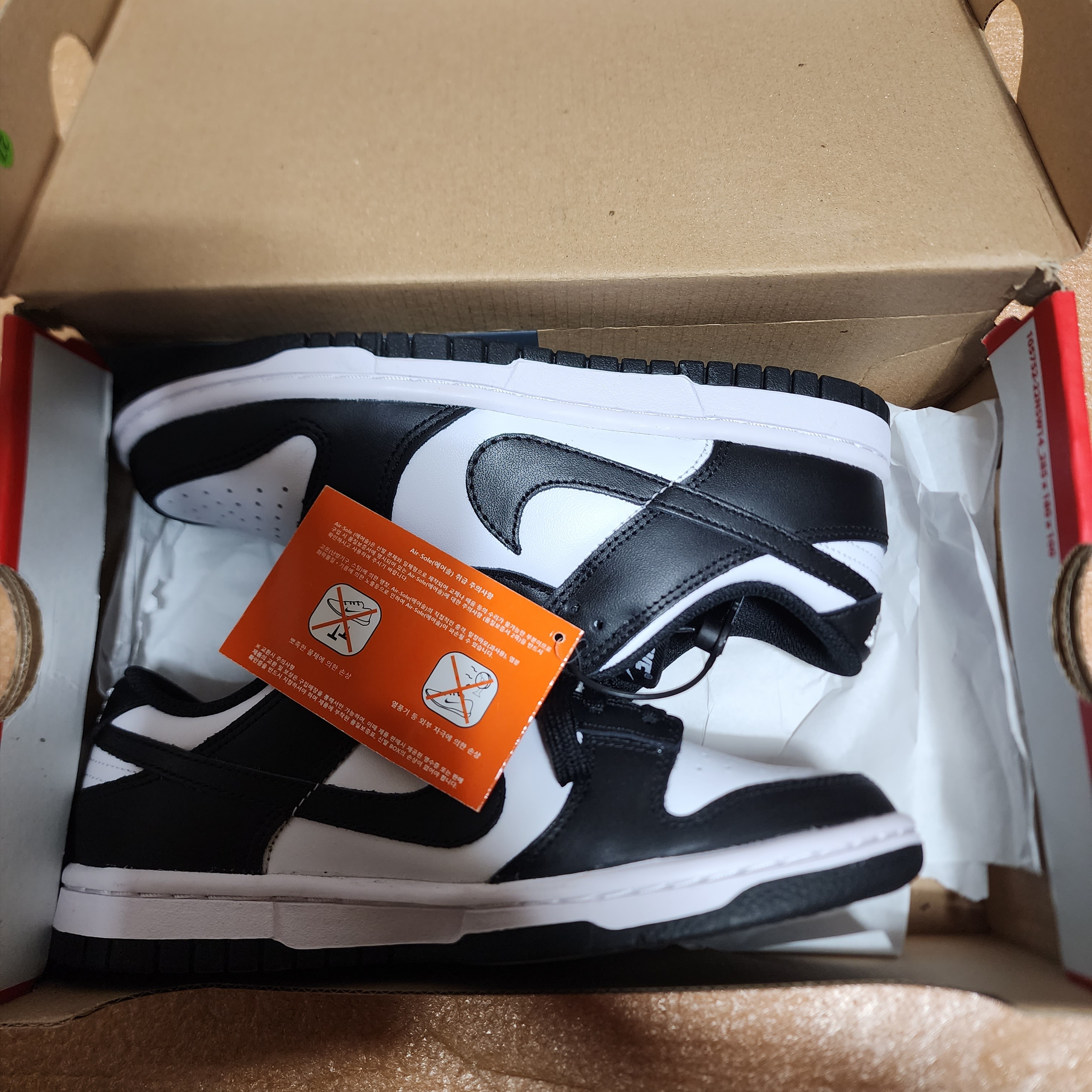 (W) Nike Dunk Low Black 착용 스타일