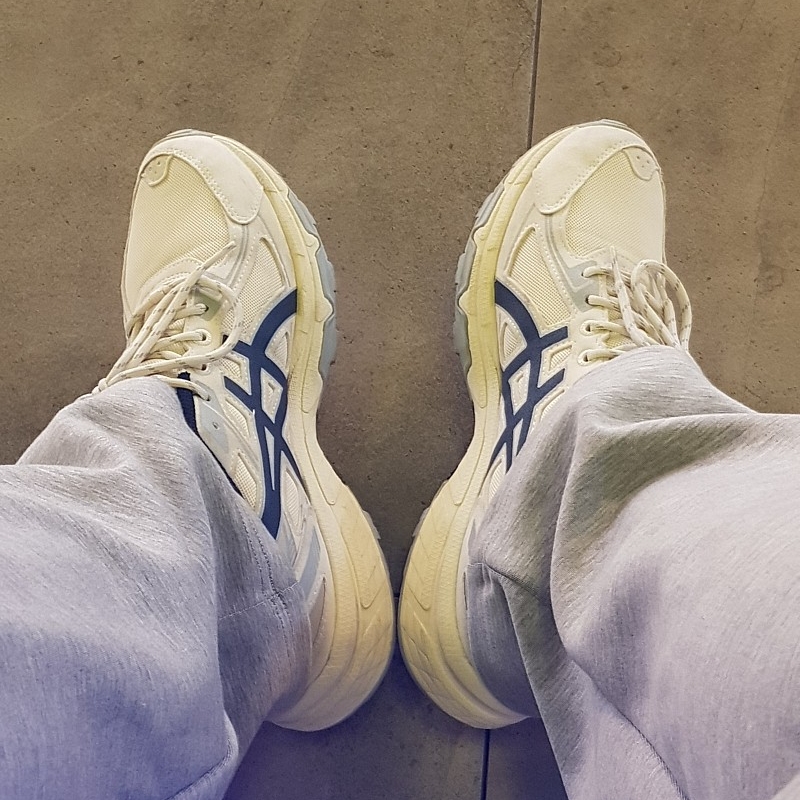 Asics Gel-Venture 6 SPS Birch French Blue 착용 스타일
