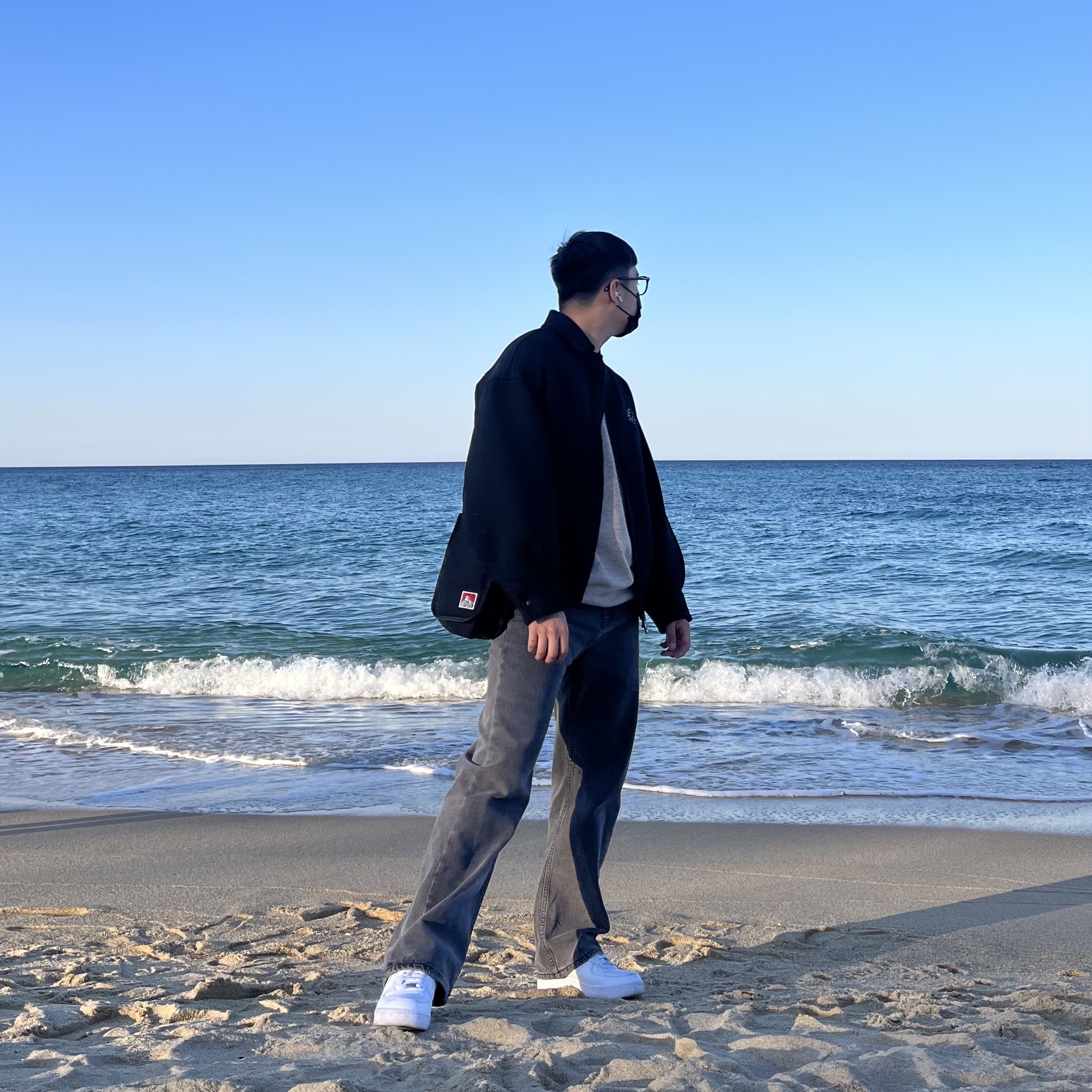 Zara x Ader Error Oversize Collar Bomber Jacket Black, Nike Air Force 1 '07 Low White 착용 스타일 - 2