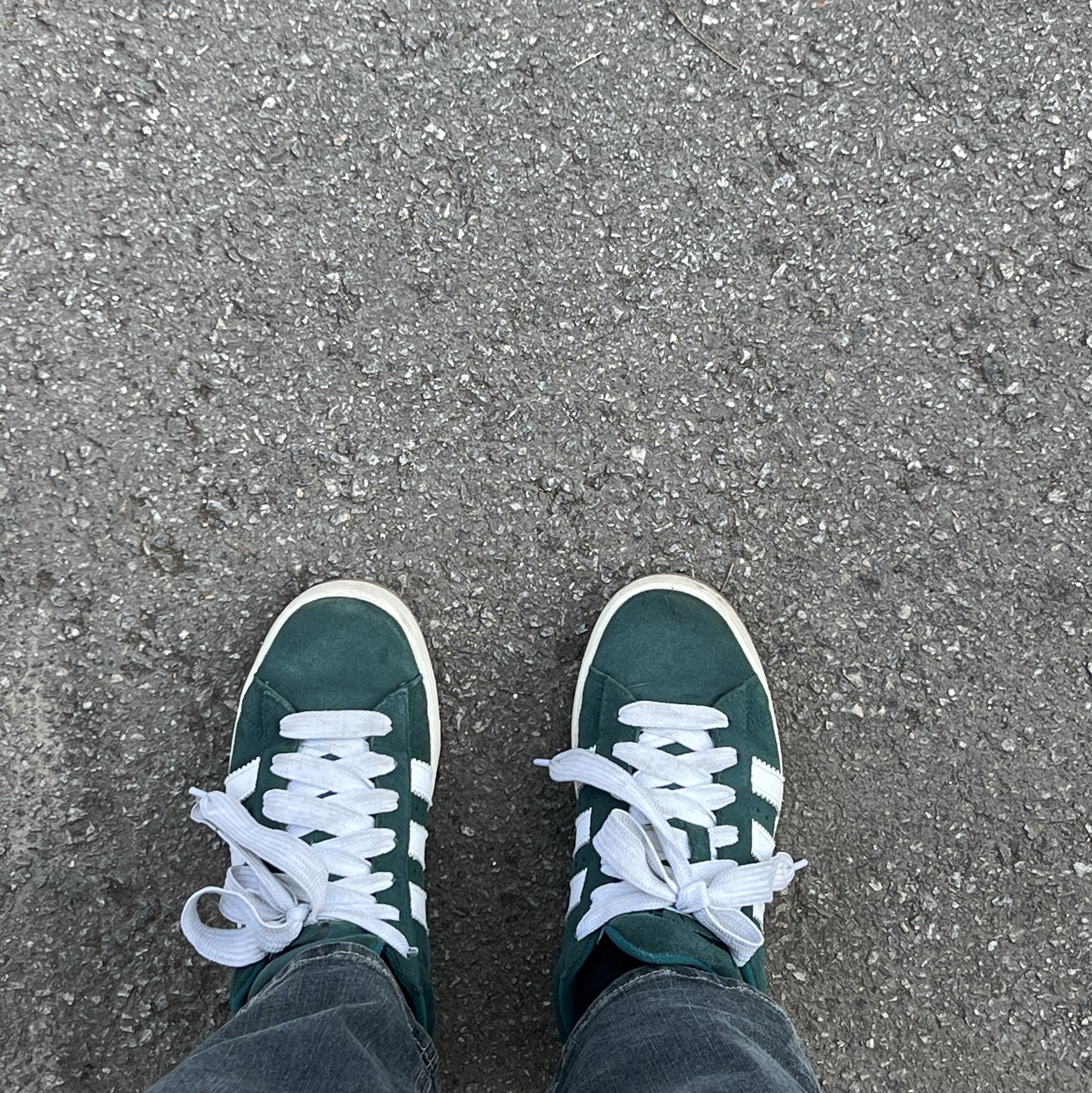 Adidas Campus 00s St Forest Glade 착용 스타일