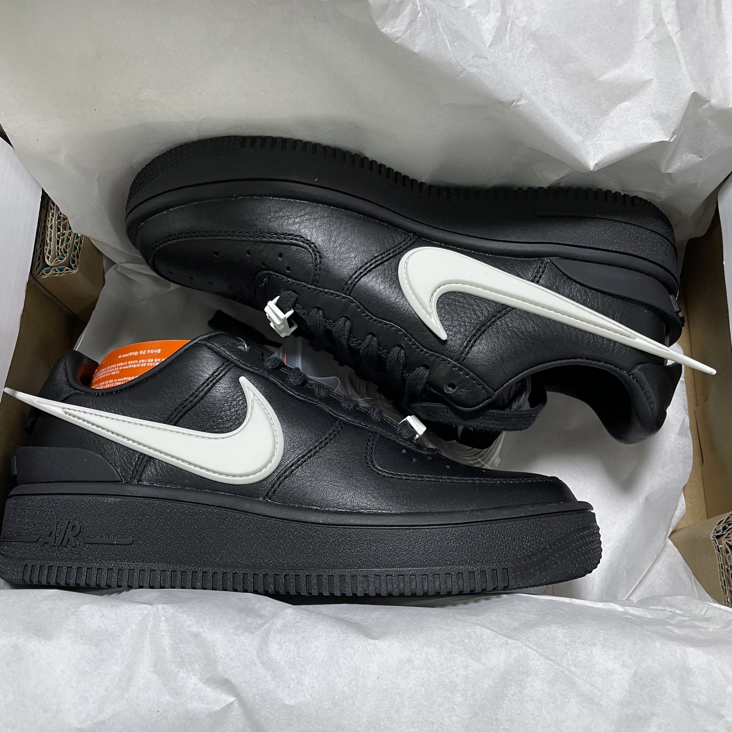 Nike x Ambush Air Force 1 Low SP Black 착용 스타일 - 2