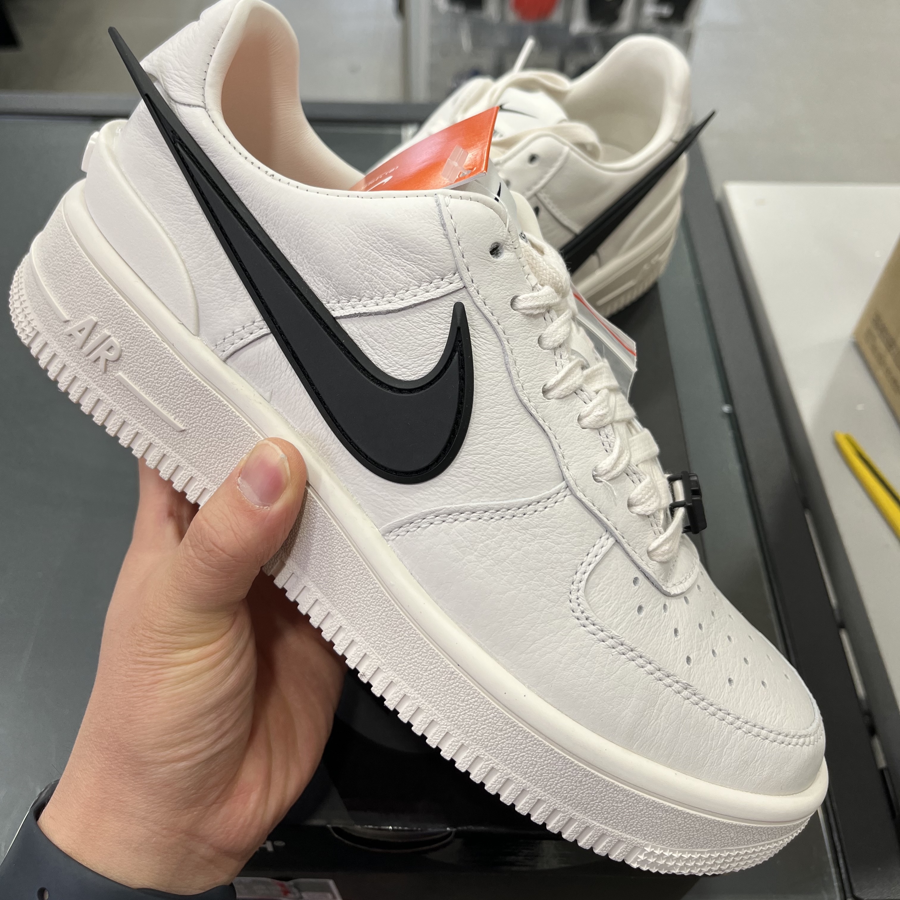 Nike x Ambush Air Force 1 Low SP Phantom 착용 스타일