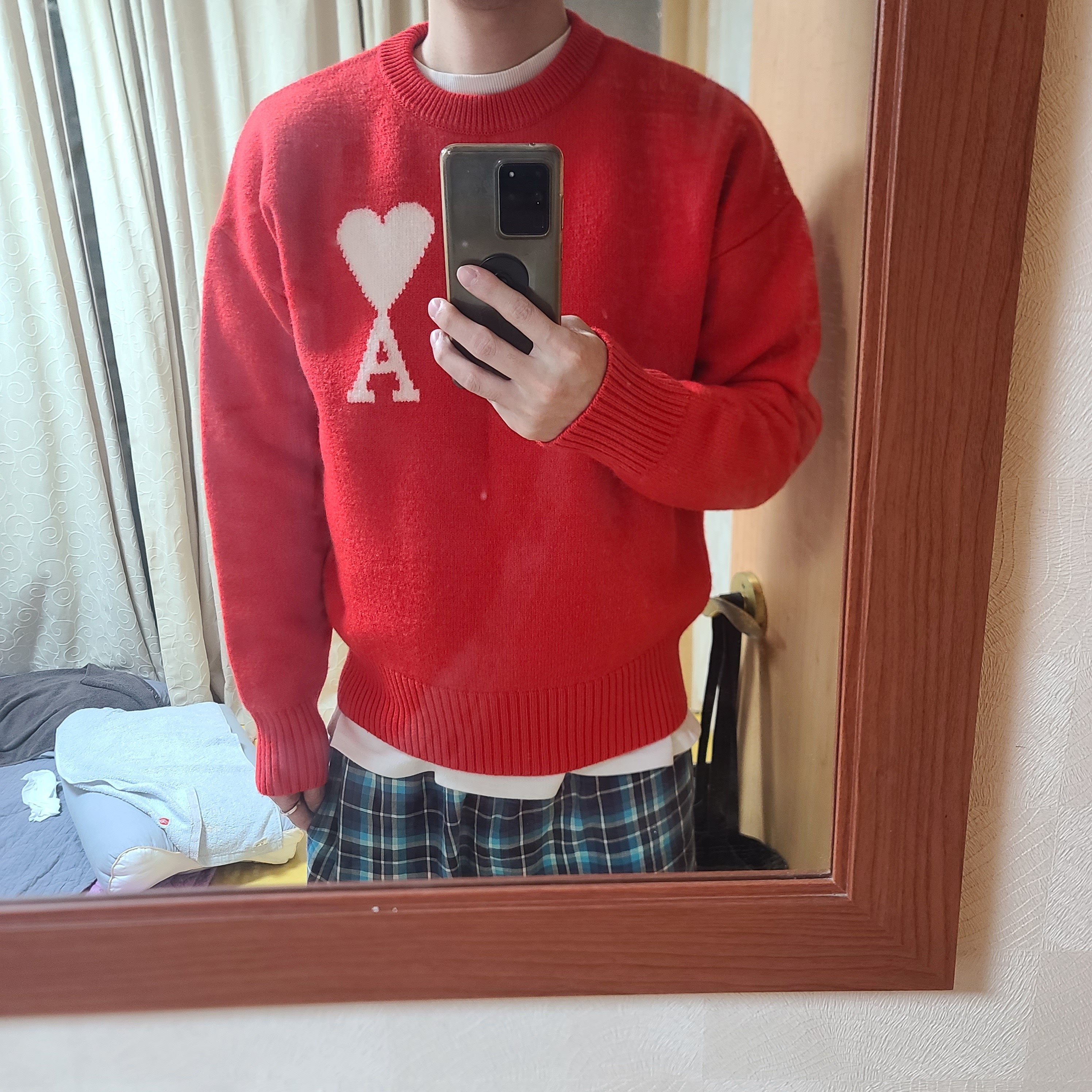 AMI de Coeur Oversize Intarsia Sweater Red - 21FW 착용 스타일