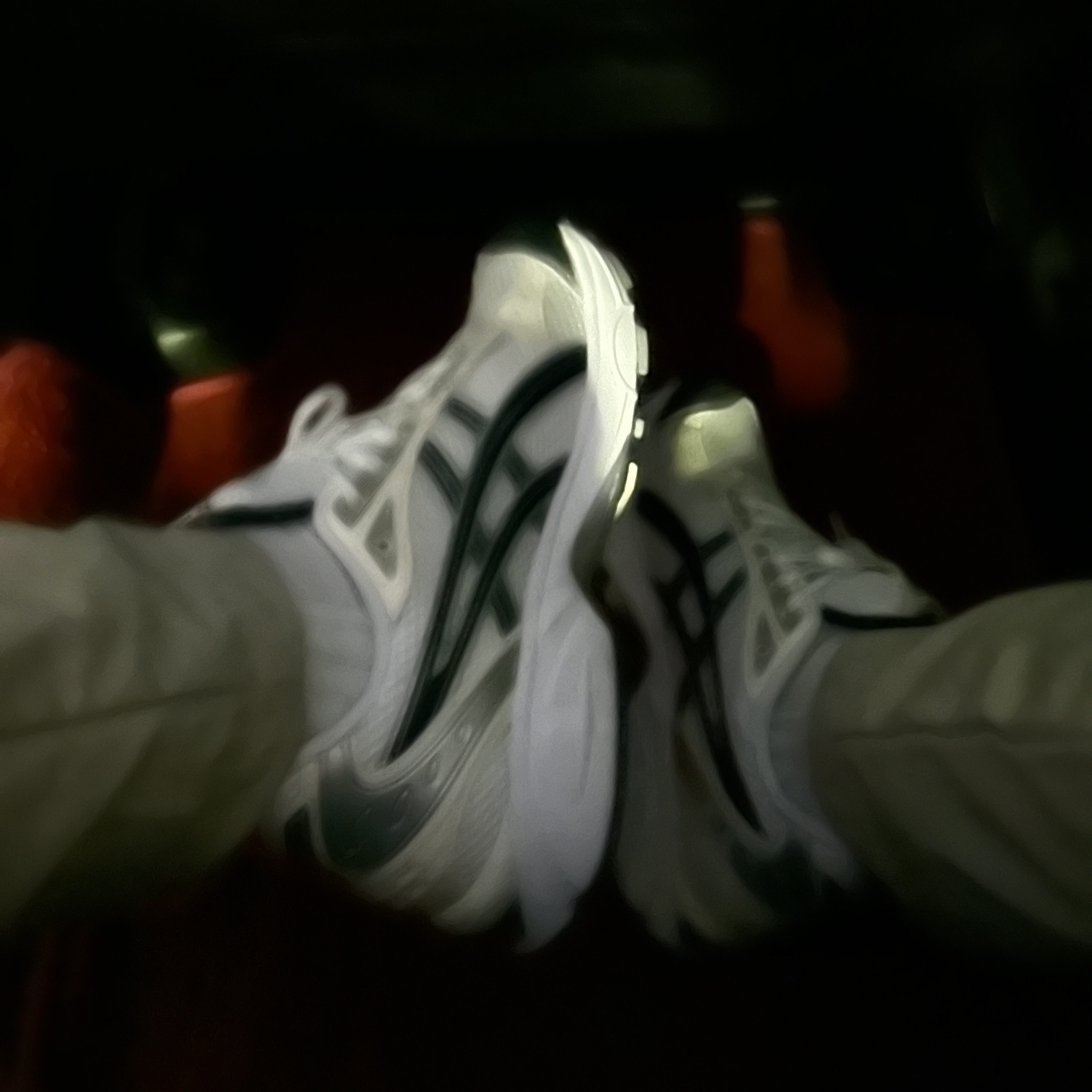 (W) Asics Gel-Kayano 14 White Midnight 착용 스타일