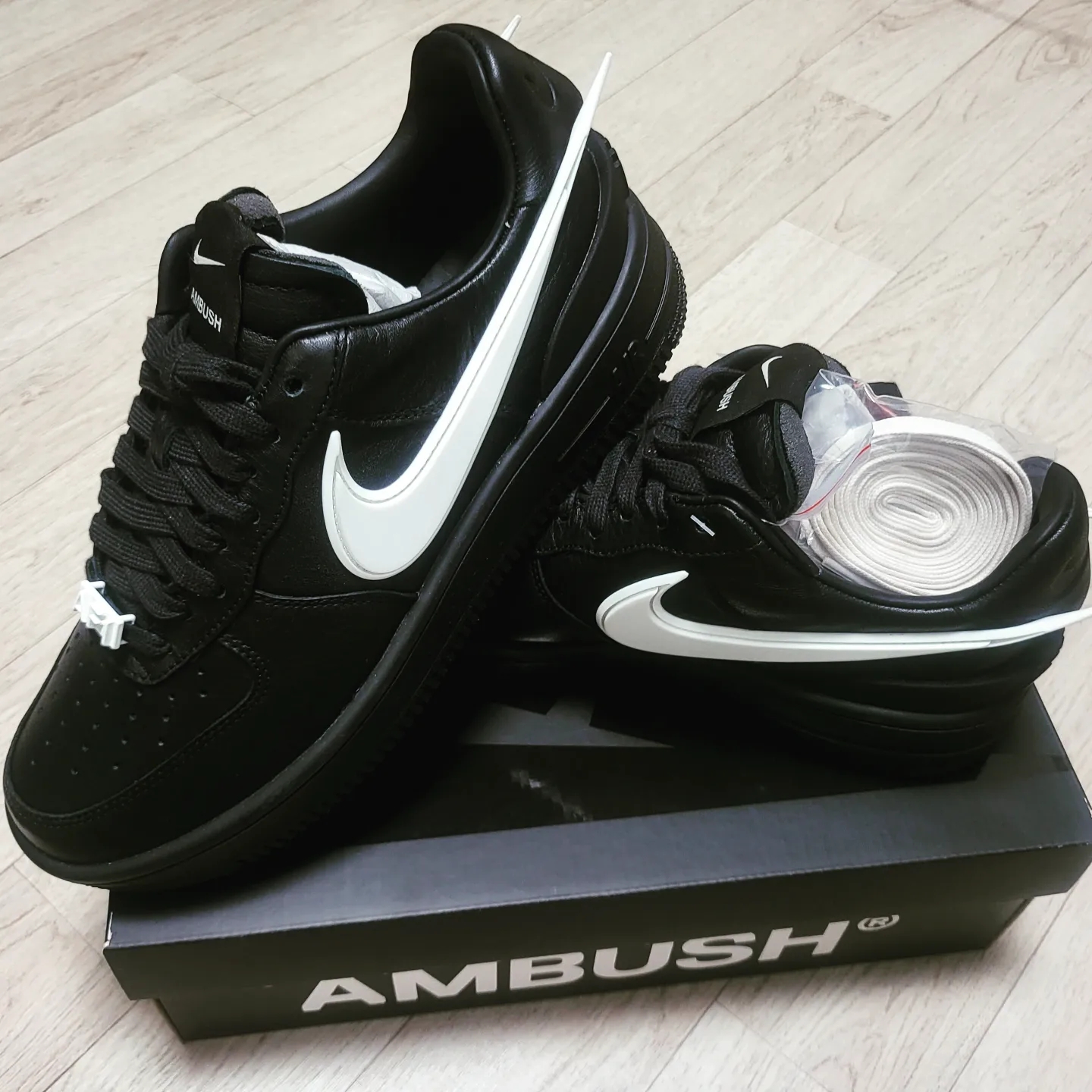 Nike x Ambush Air Force 1 Low SP Black 착용 스타일 - 3