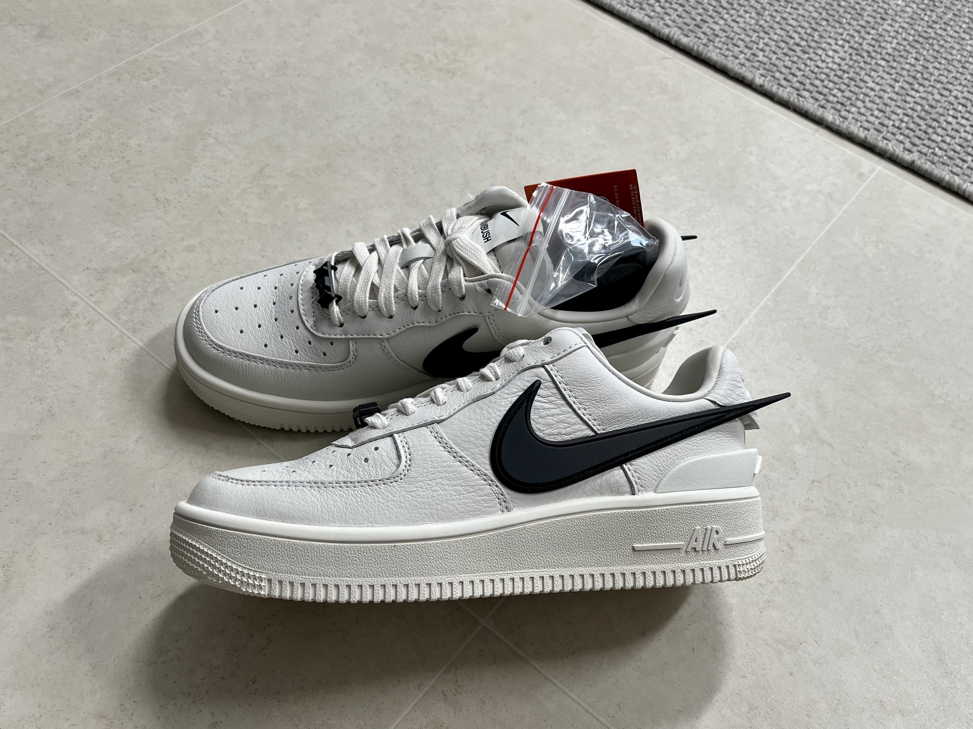 Nike x Ambush Air Force 1 Low SP Phantom 착용 스타일