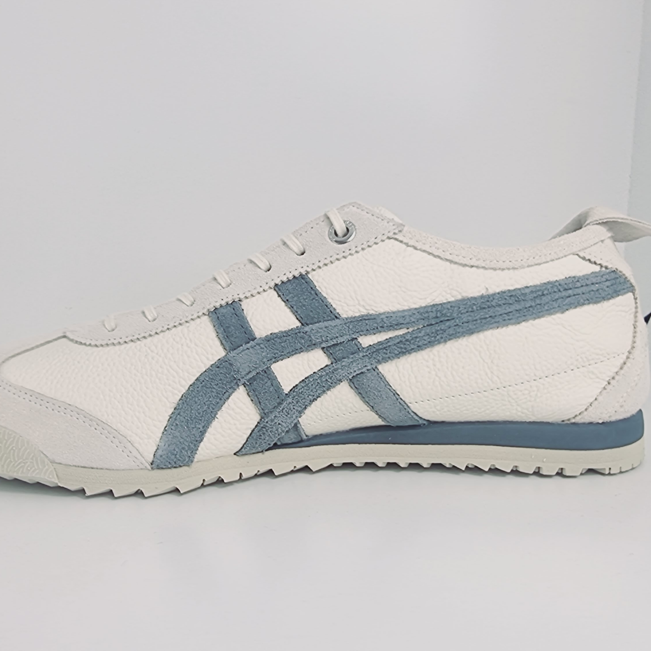 Onitsuka Tiger Mexico 66 SD Birch Metropolis 착용 스타일 - 2