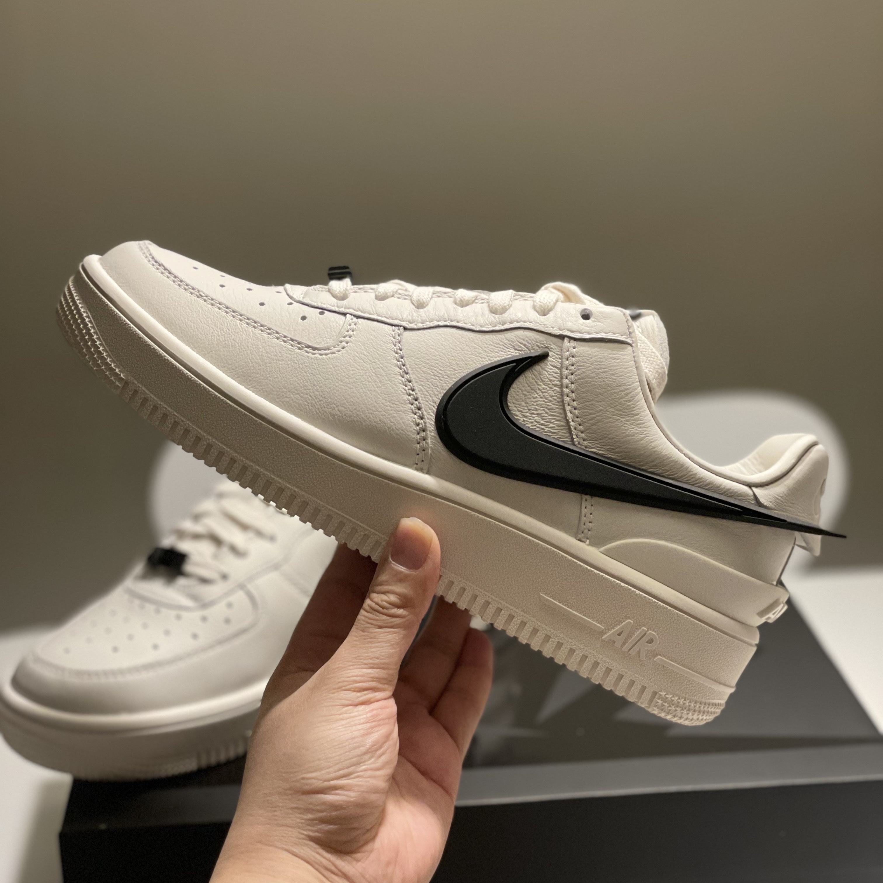 Nike x Ambush Air Force 1 Low SP Phantom 착용 스타일 - 2