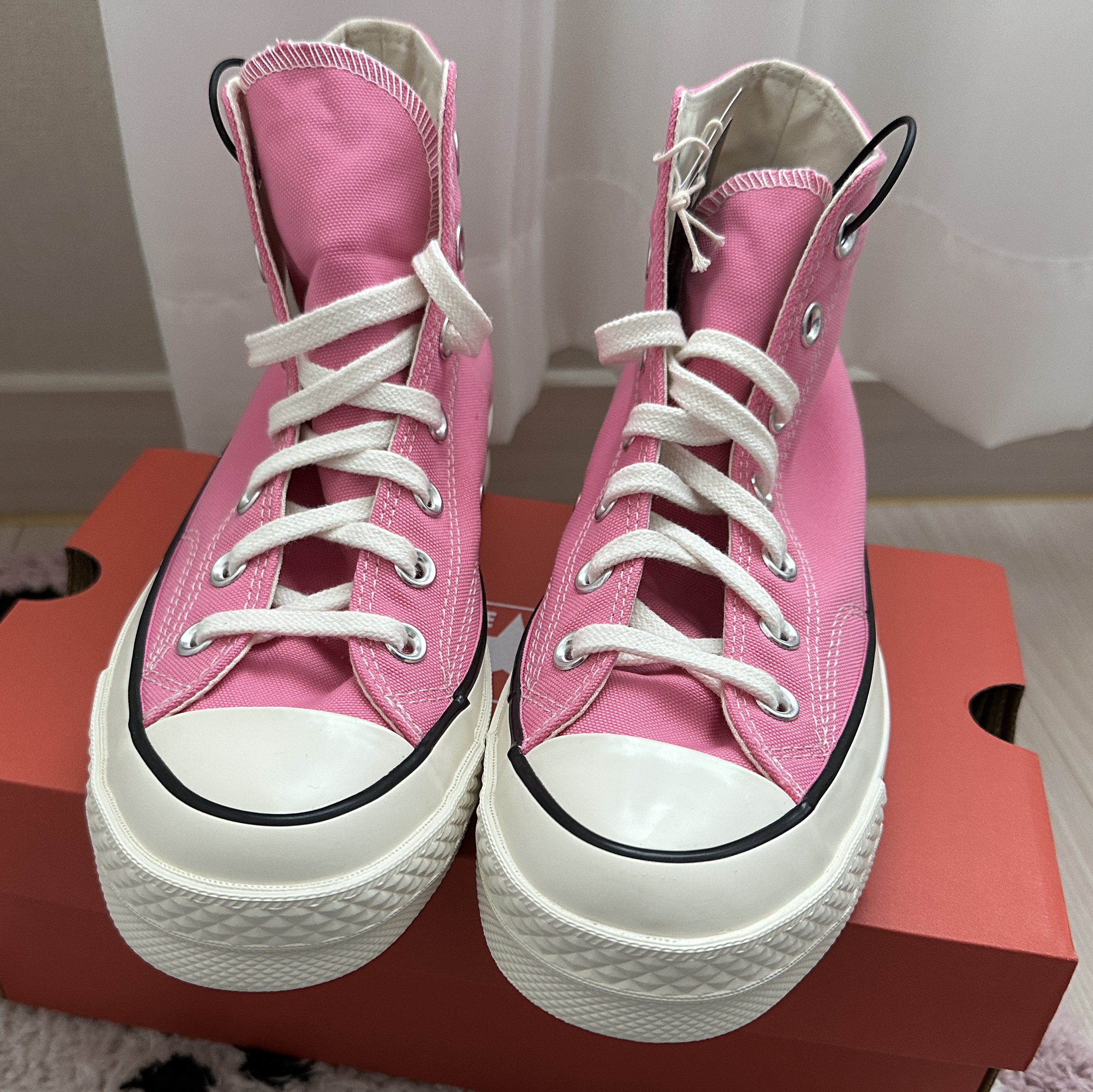 Converse Chuck 70 High Vintage Canvas Pink 착용 스타일 - 3