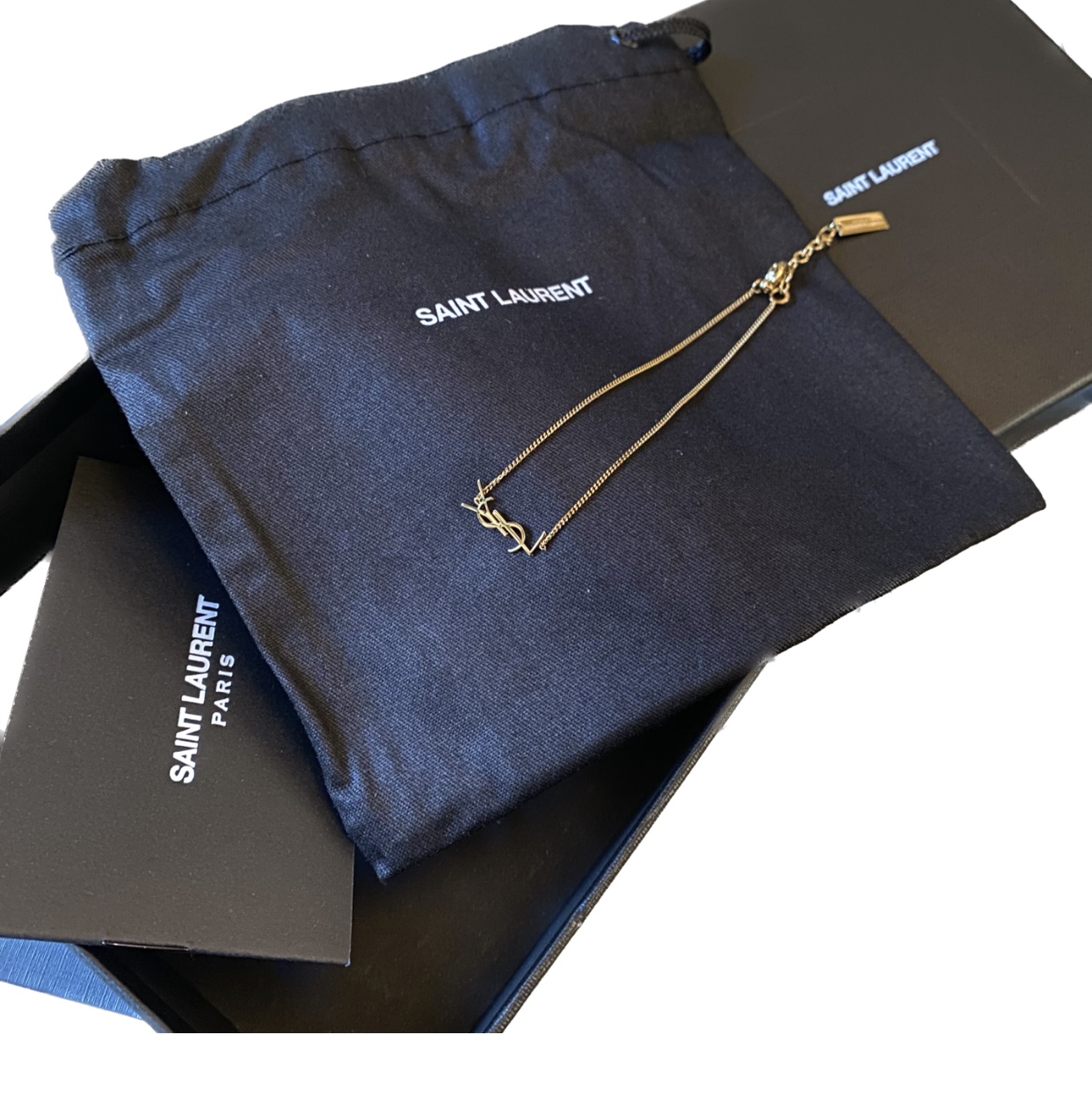 (W) Saint Laurent Opyum Charm Bracelet in Gold Brass 착용 스타일