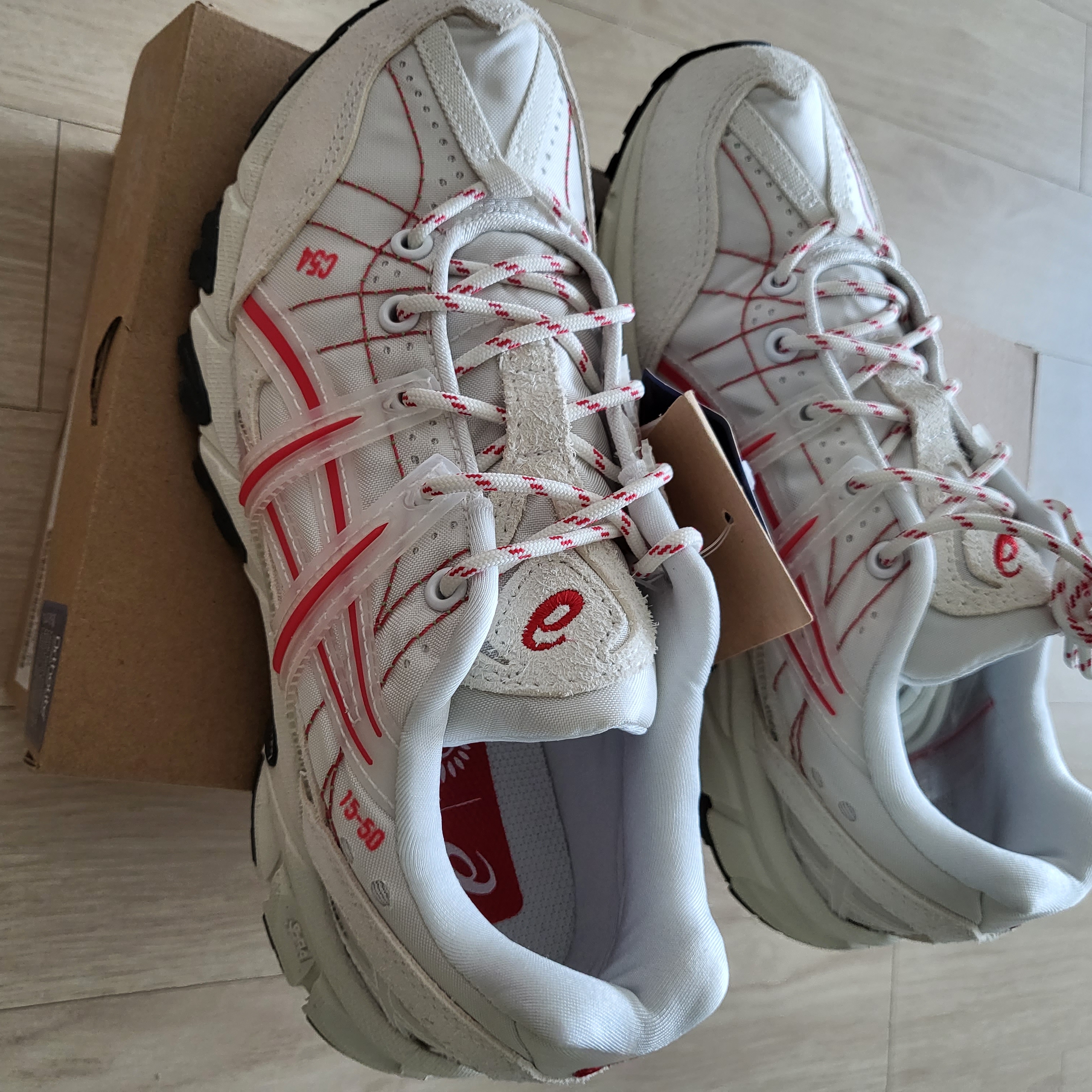 Asics Gel-Sonoma 15-50 White Cayenne 착용 스타일 - 4
