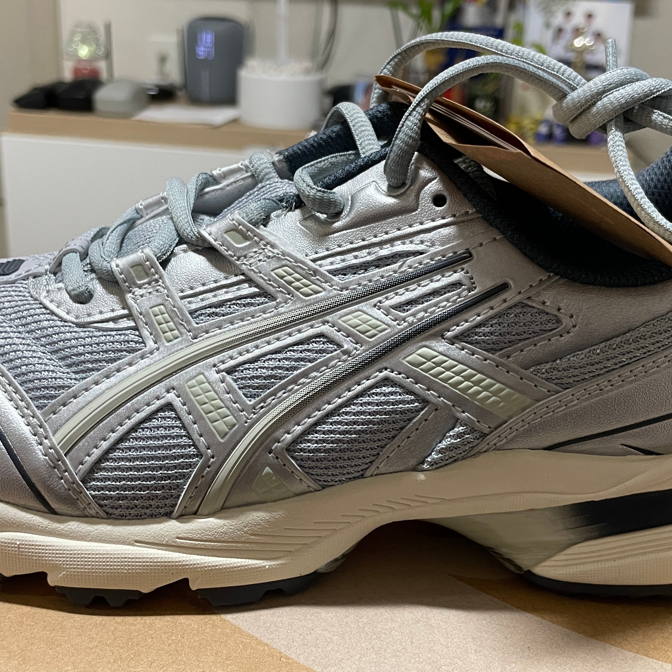 Asics Gel-1090 Piedmont Grey 착용 스타일 - 1