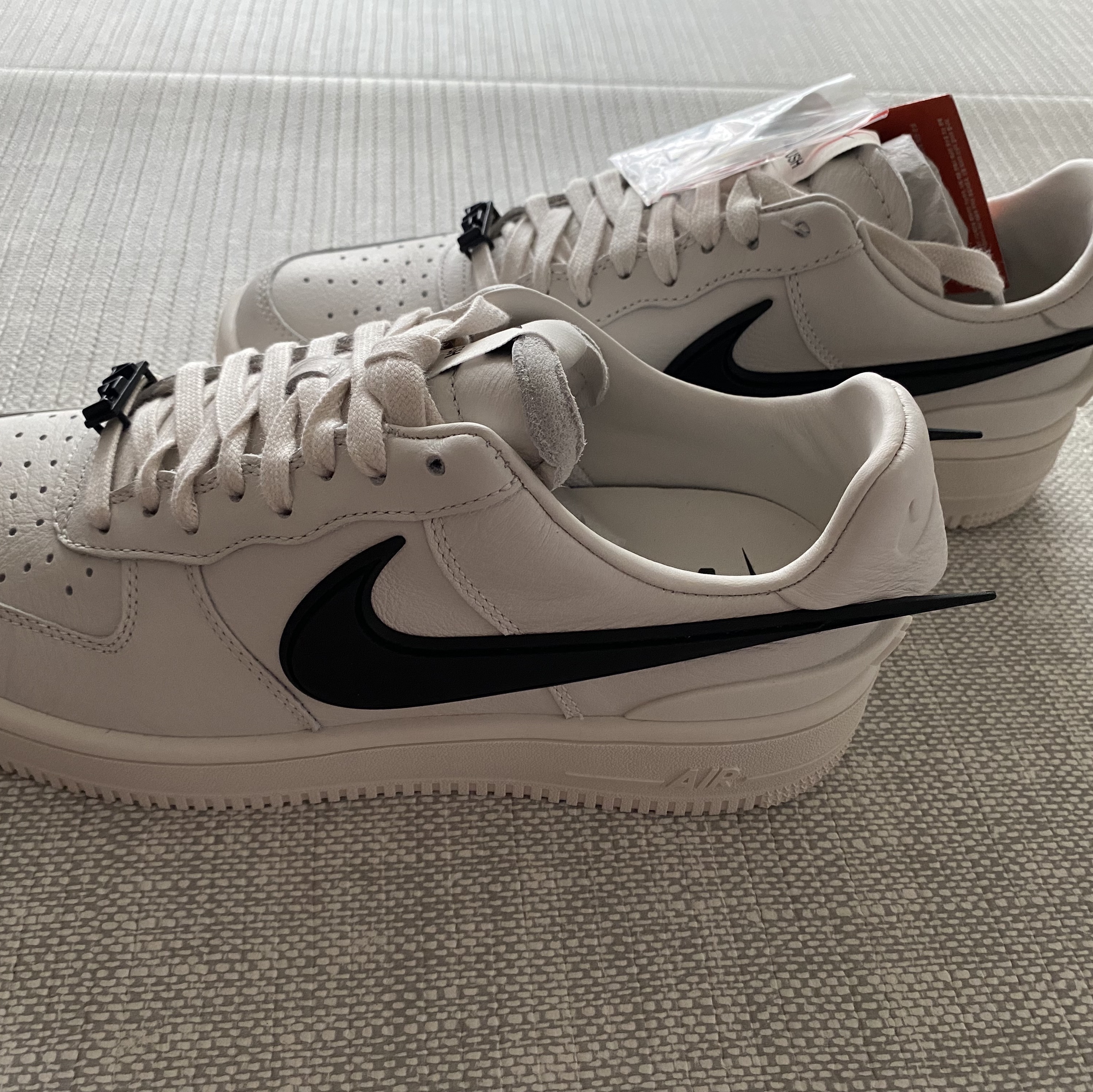 Nike x Ambush Air Force 1 Low SP Phantom 착용 스타일 - 4