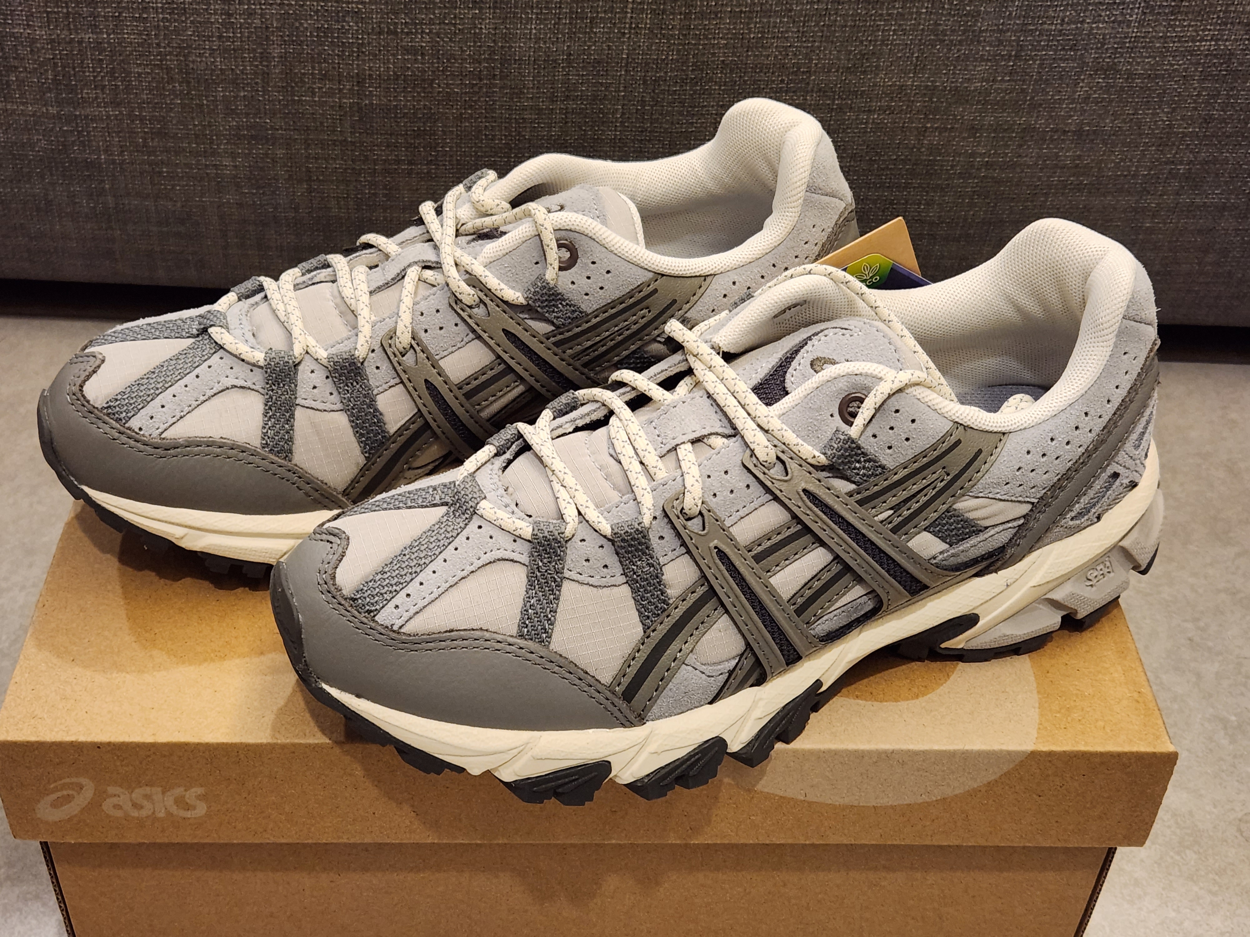 Asics Gel-Sonoma 15-50 Oyster Grey Clay Grey 착용 스타일