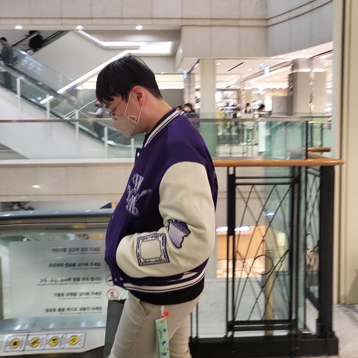 Wooyoungmi Varsity Jacket Violet - 23SS, Off-White Caravaggio Painting Over S/S T-Shirt Black 착용 스타일 - 3
