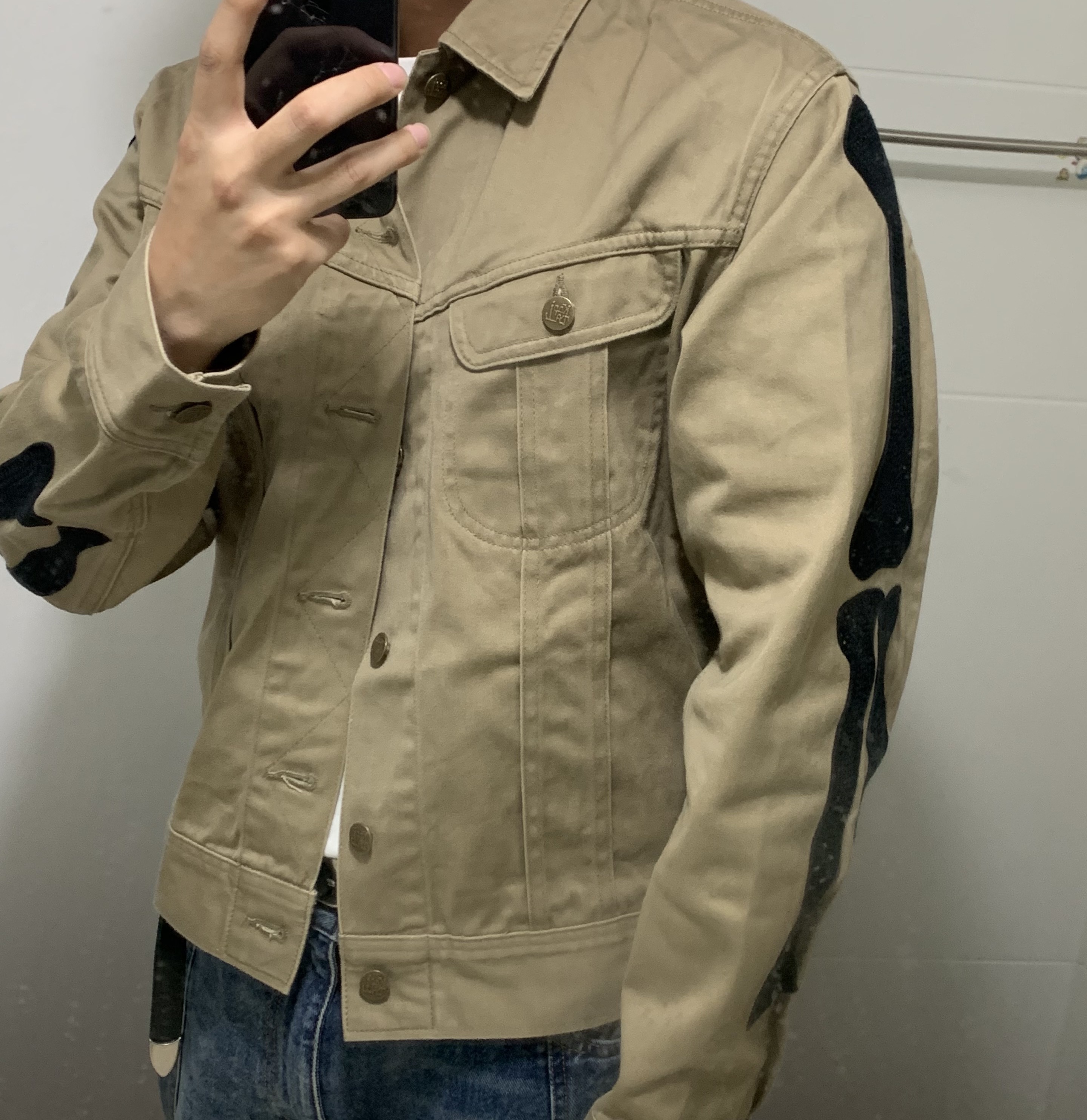 Kapital Vintage Satin Mexican Tuxedo Westerner Bone Jacket Mocha Beige 착용 스타일
