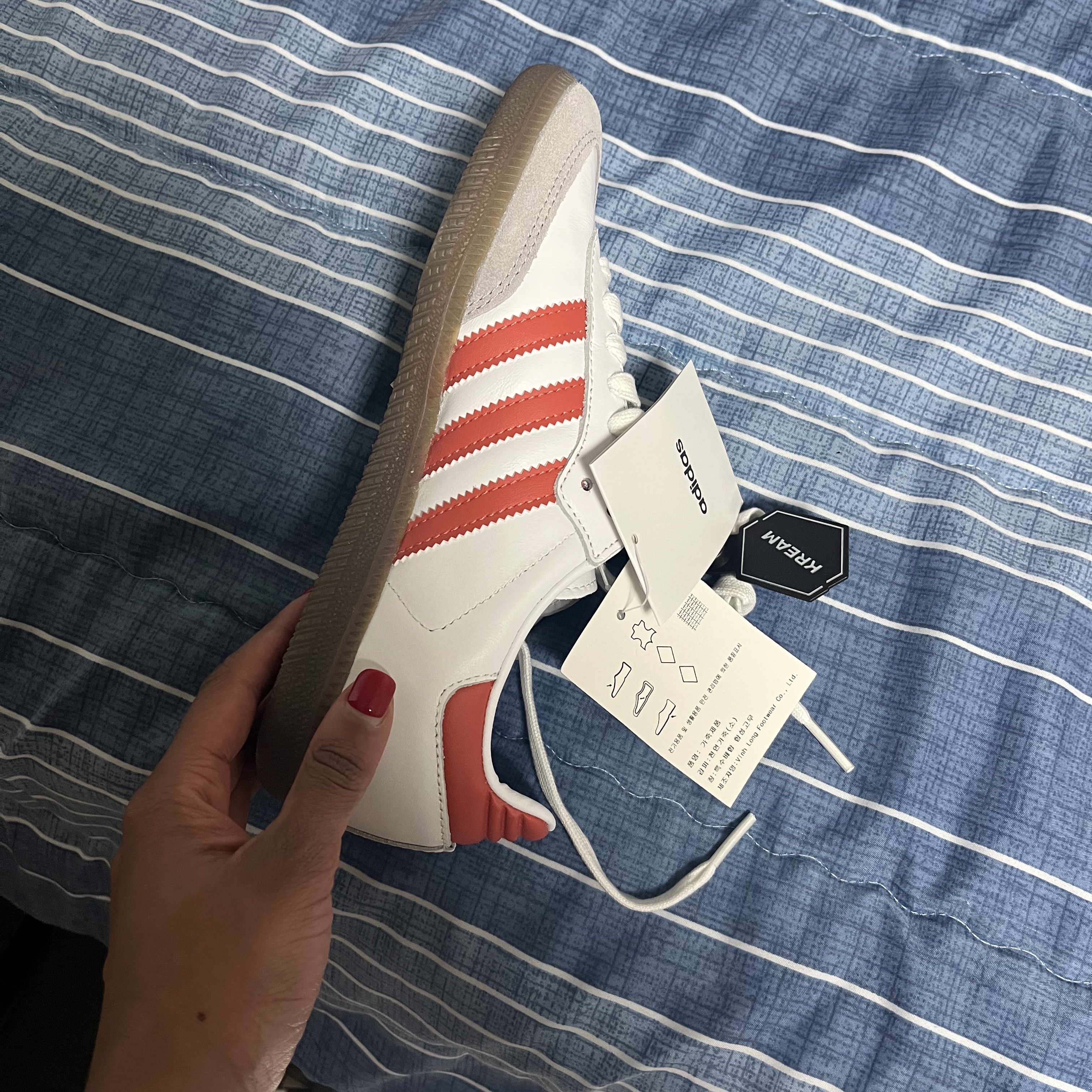 Adidas Samba OG Trace Scarlet 착용 스타일 - 2
