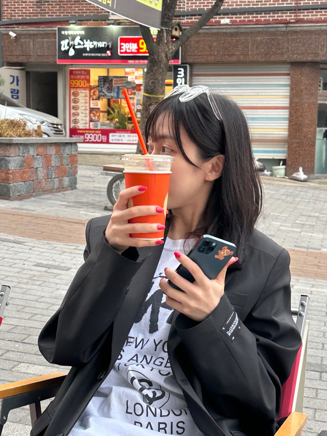 Zara x Ader Error Oversize Blazer Black, Stussy World Tour T-Shirt White 착용 스타일 - 1