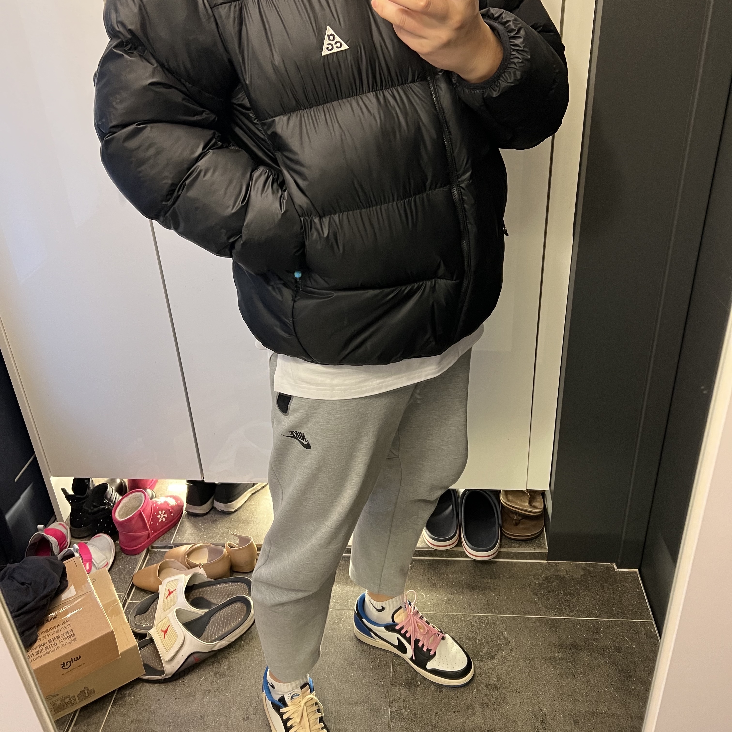 Nike ACG Therma-Fit ADV Lunar Lake Puffer Jacket Black - Asia, Jordan 1 x Travis Scott x Fragment Retro Low OG SP Military Blue 착용 스타일