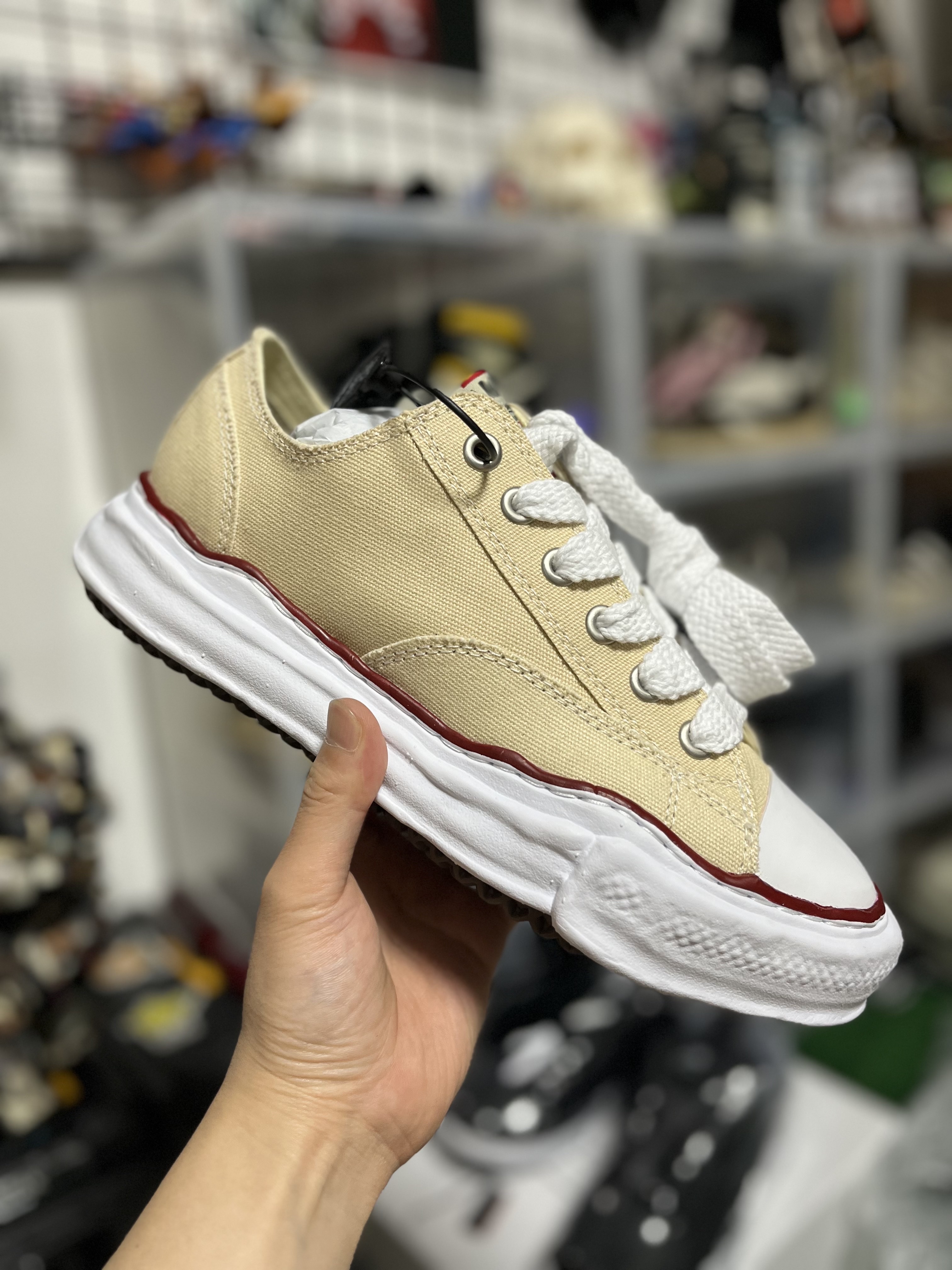 Maison Mihara Yasuhiro Peterson OG Sole Canvas Low-top Sneakers Natural 착용 스타일