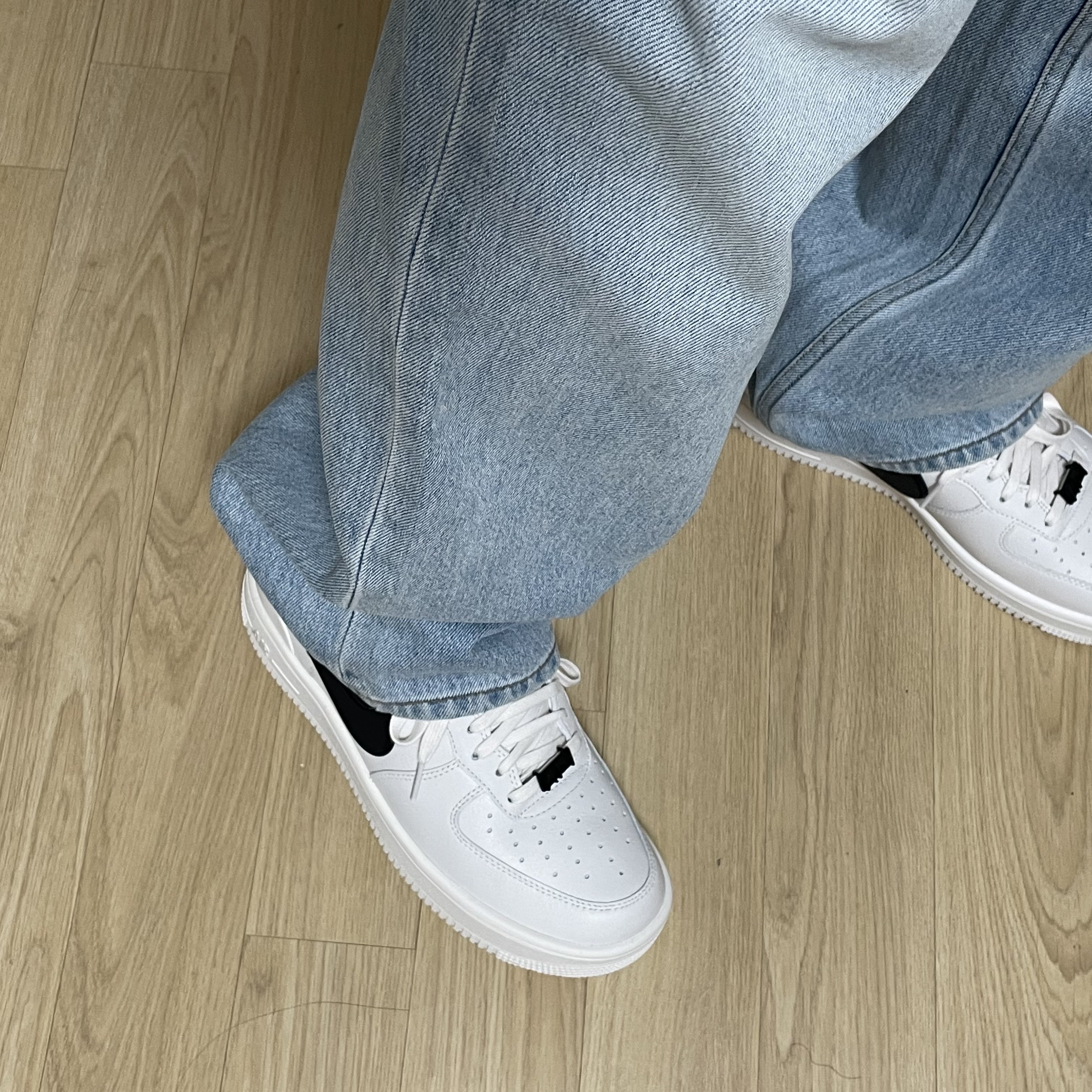 Nike x Ambush Air Force 1 Low SP Phantom 착용 스타일 - 2