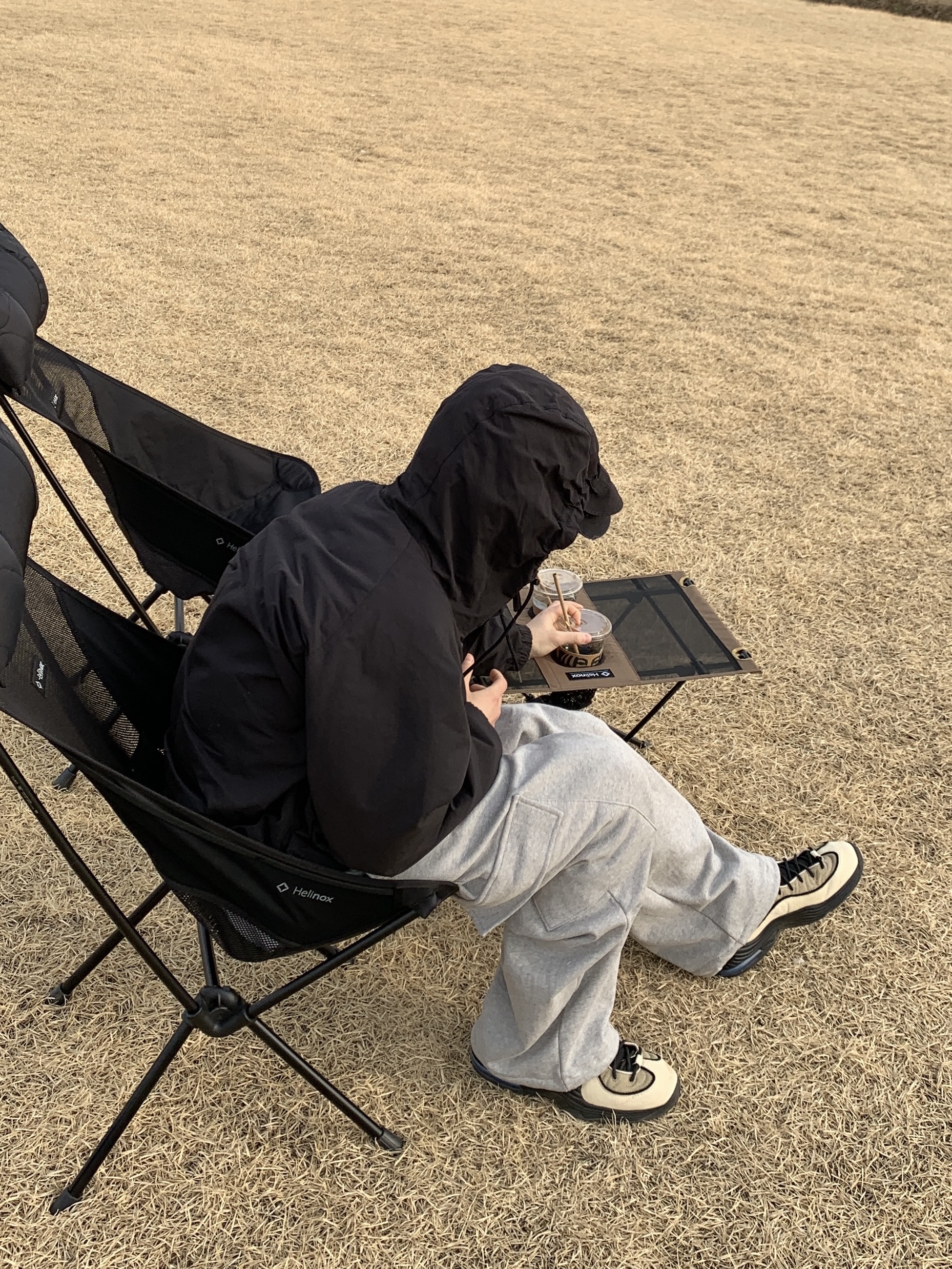Nike x Stussy Air Penny II Rattan and Limestone, Helinox Sunset Chair All Black - Renewal Ver. 착용 스타일 - 1