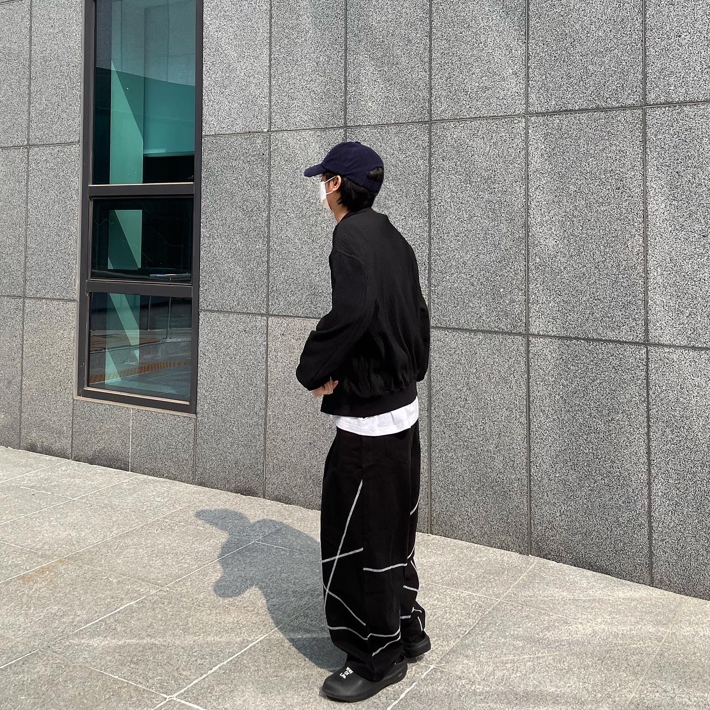 Oofos x Takahiromiyashita The Soloist The Soloist's Way Of Life Clog Black White 착용 스타일