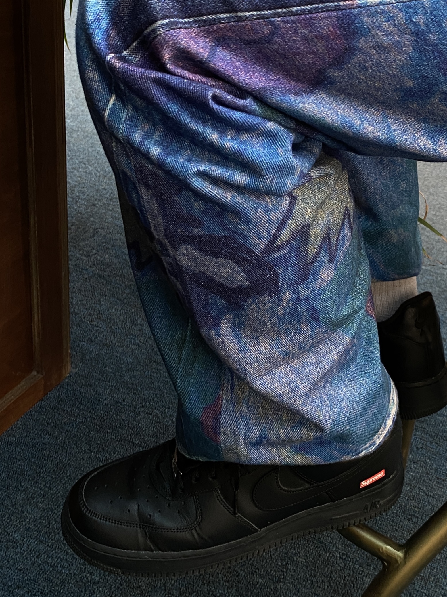 Our Legacy Third Cut Digital Chalk Flower Denim, Nike x Supreme Air Force 1 Low Black 착용 스타일