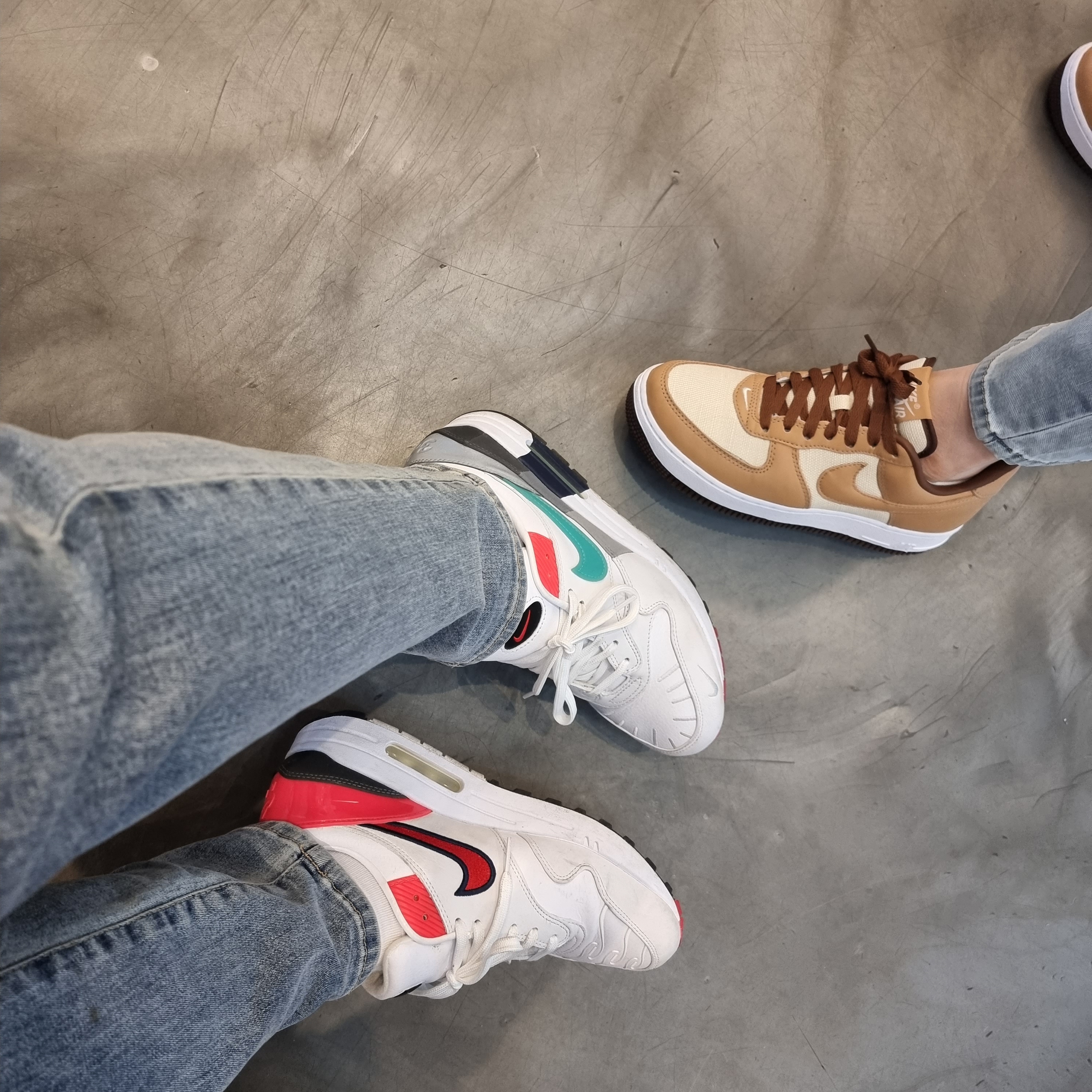 Nike Air Max 1 EOI, Nike Air Force 1 Low QS Acorn 2021 착용 스타일 - 1
