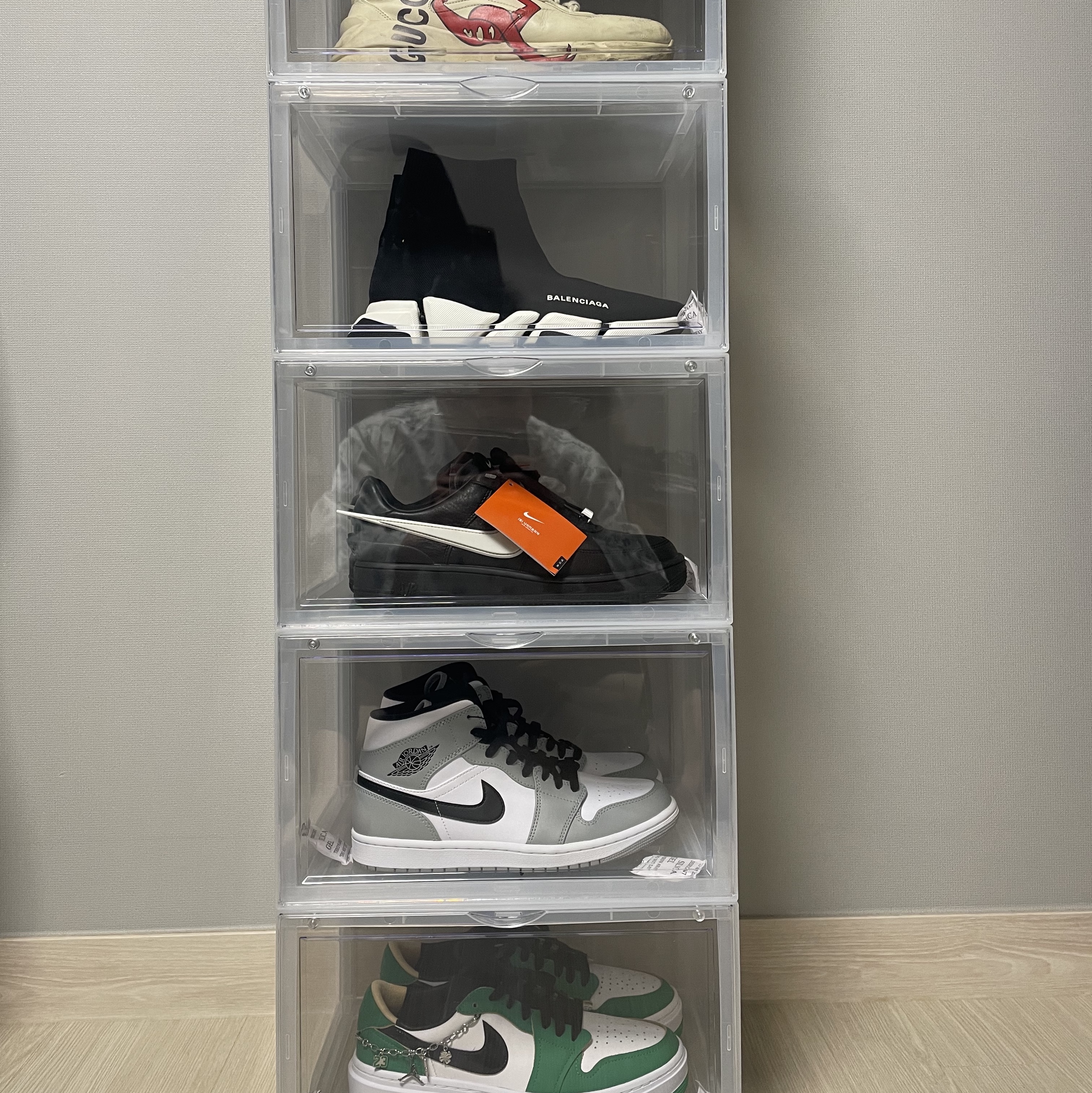 (W) Jordan 1 Elevate Low SE Lucky Green, Jordan 1 Mid Light Smoke Grey 착용 스타일