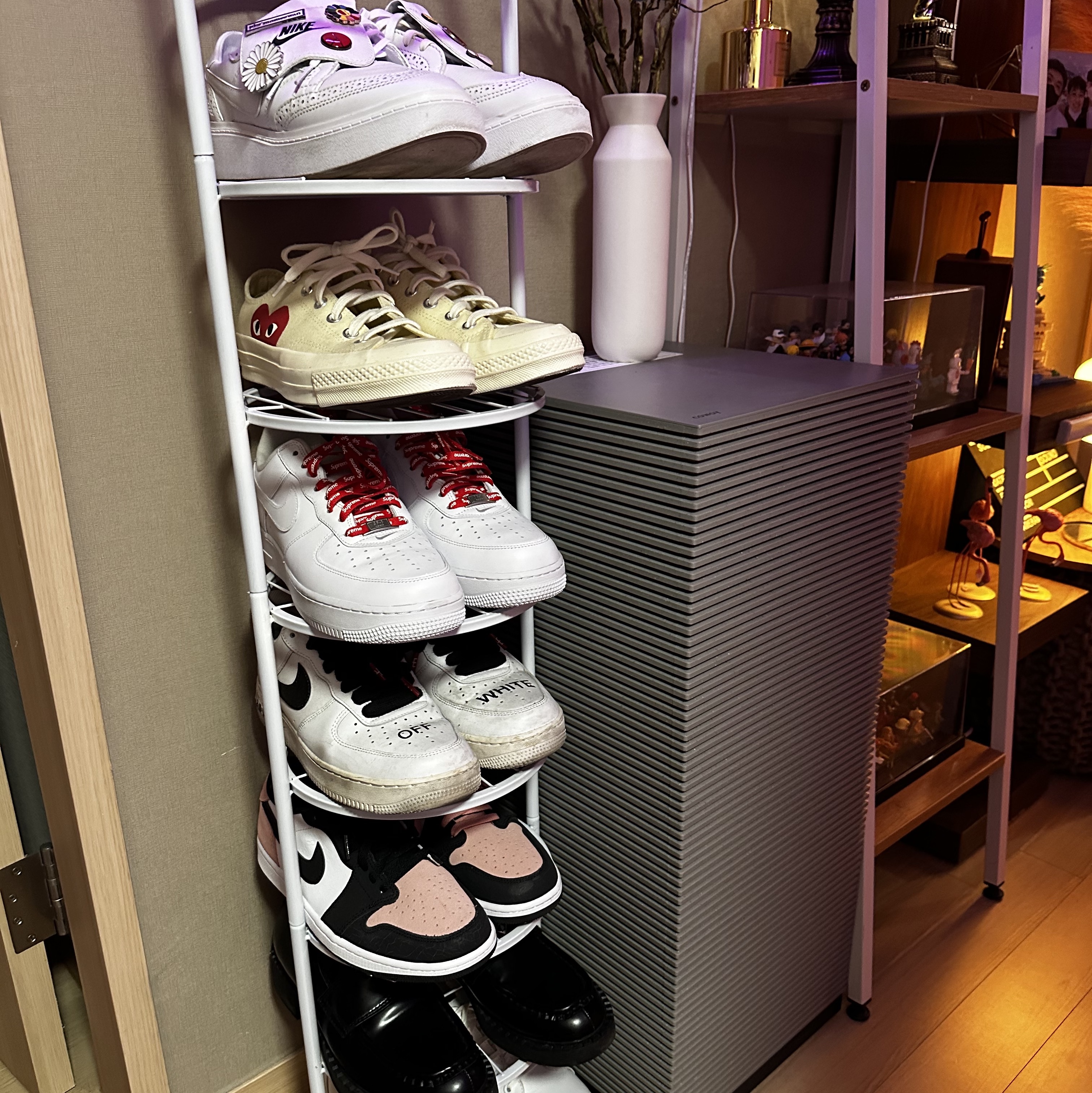 Nike x Peaceminusone Kwondo1 White, Converse x Play Comme des Garcons Chuck 70 Ox White 착용 스타일