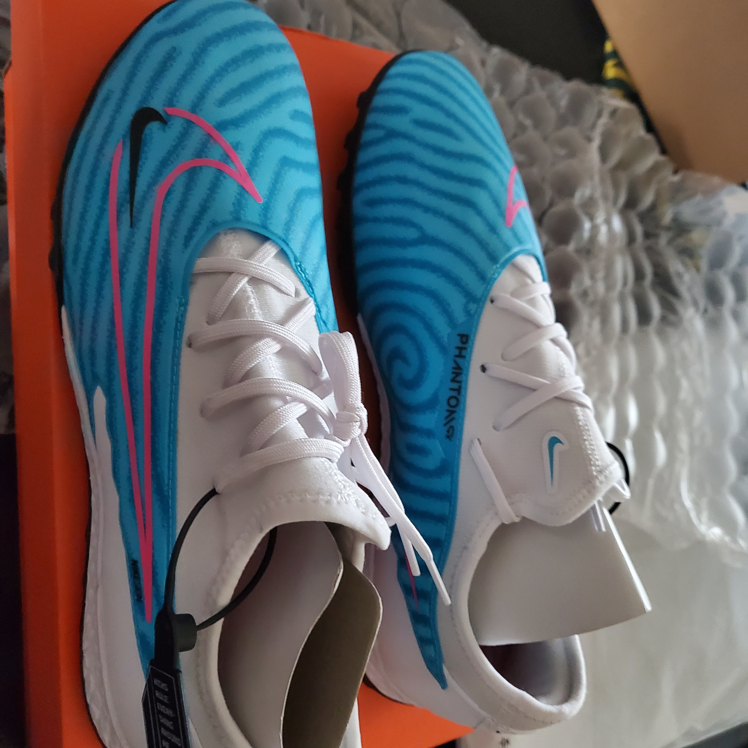 Nike React Phantom GX Pro TF Baltic Blue White 착용 스타일